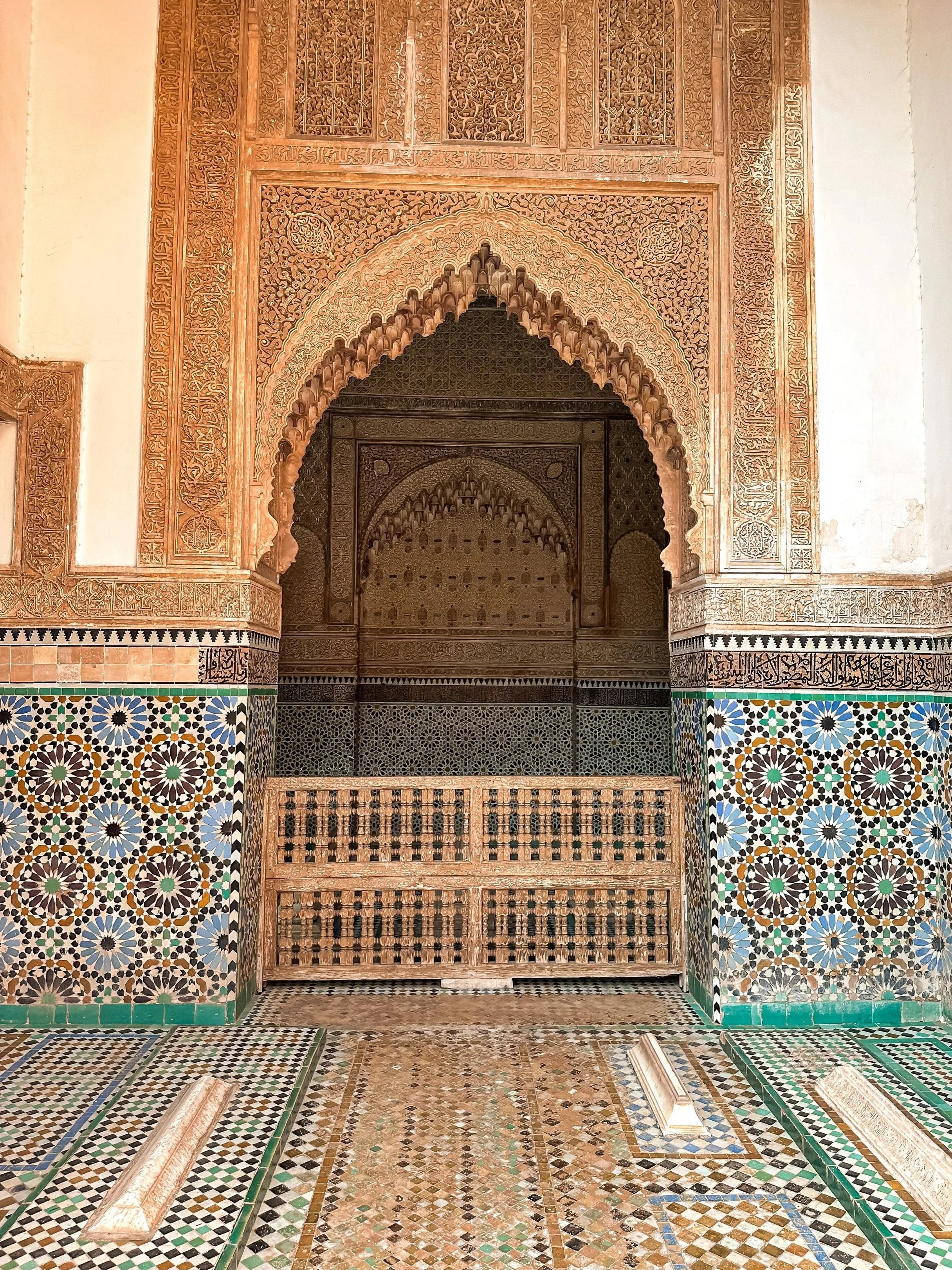 wander-senses-marrakech-saadian-tombs-mosaic-details.jpg