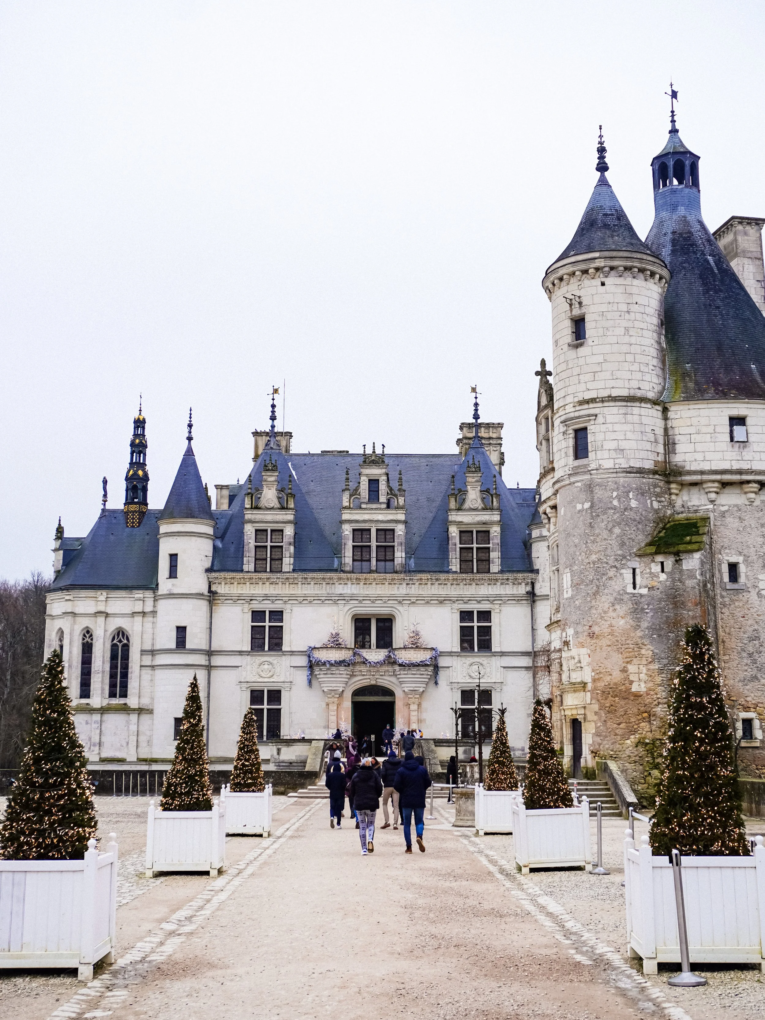wander-senses-chateau-chenonceau-france.png