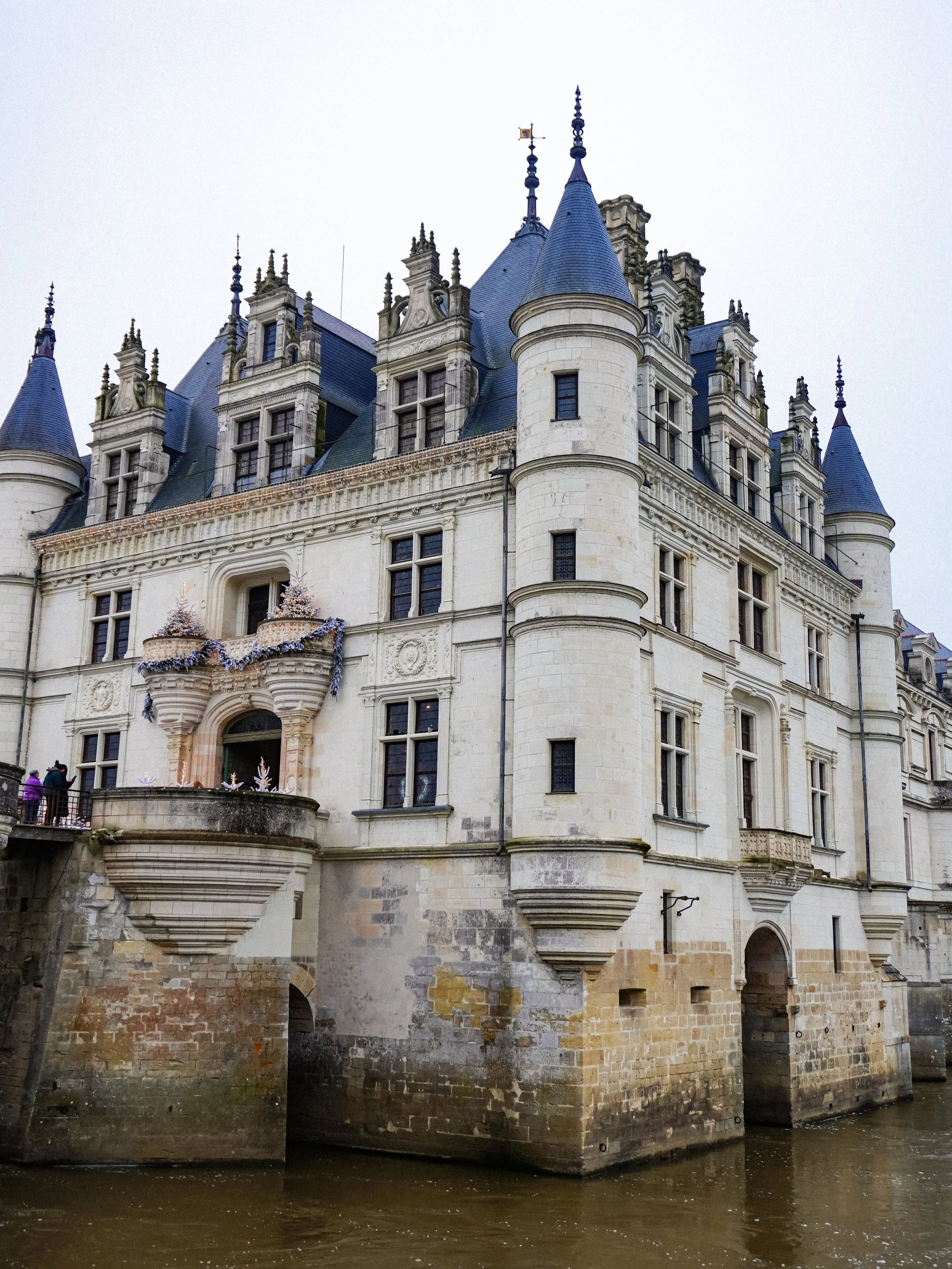 wander-senses-chateau-chenonceau-france.png