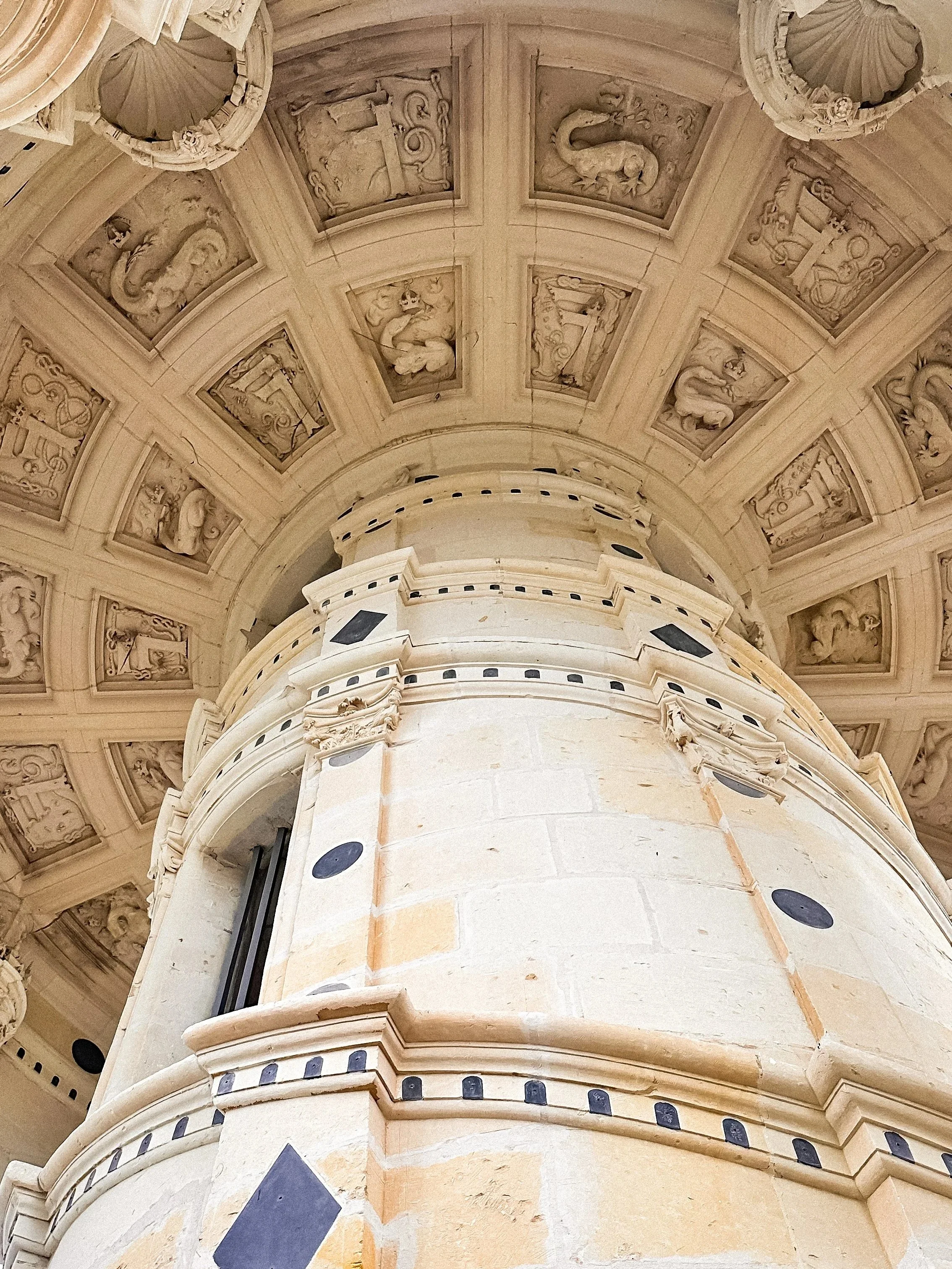 wander-senses-chateau-de-chambord-france.jpg