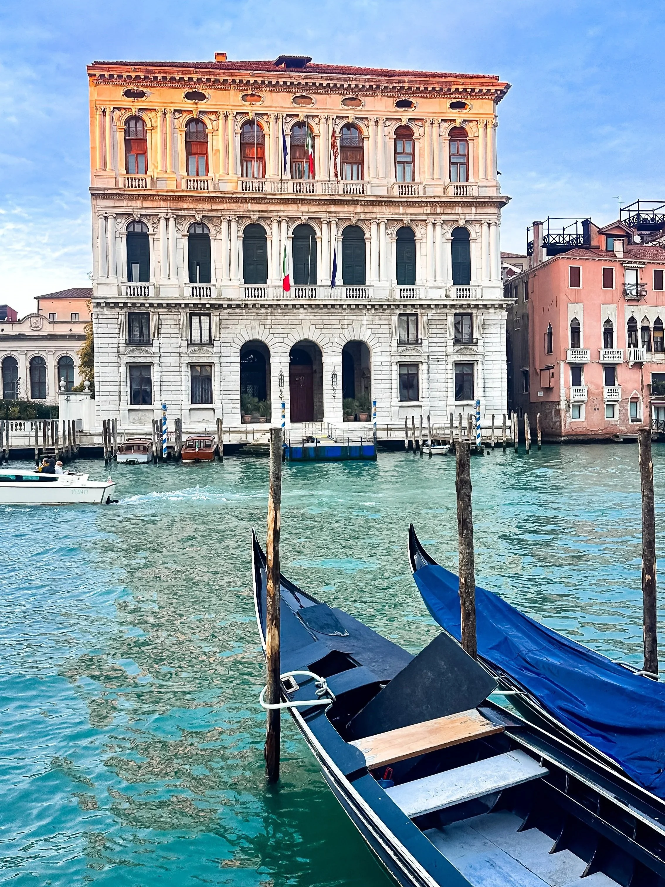 wander-senses-peggy-guggenheim-collection-canal-view-venice.jpg