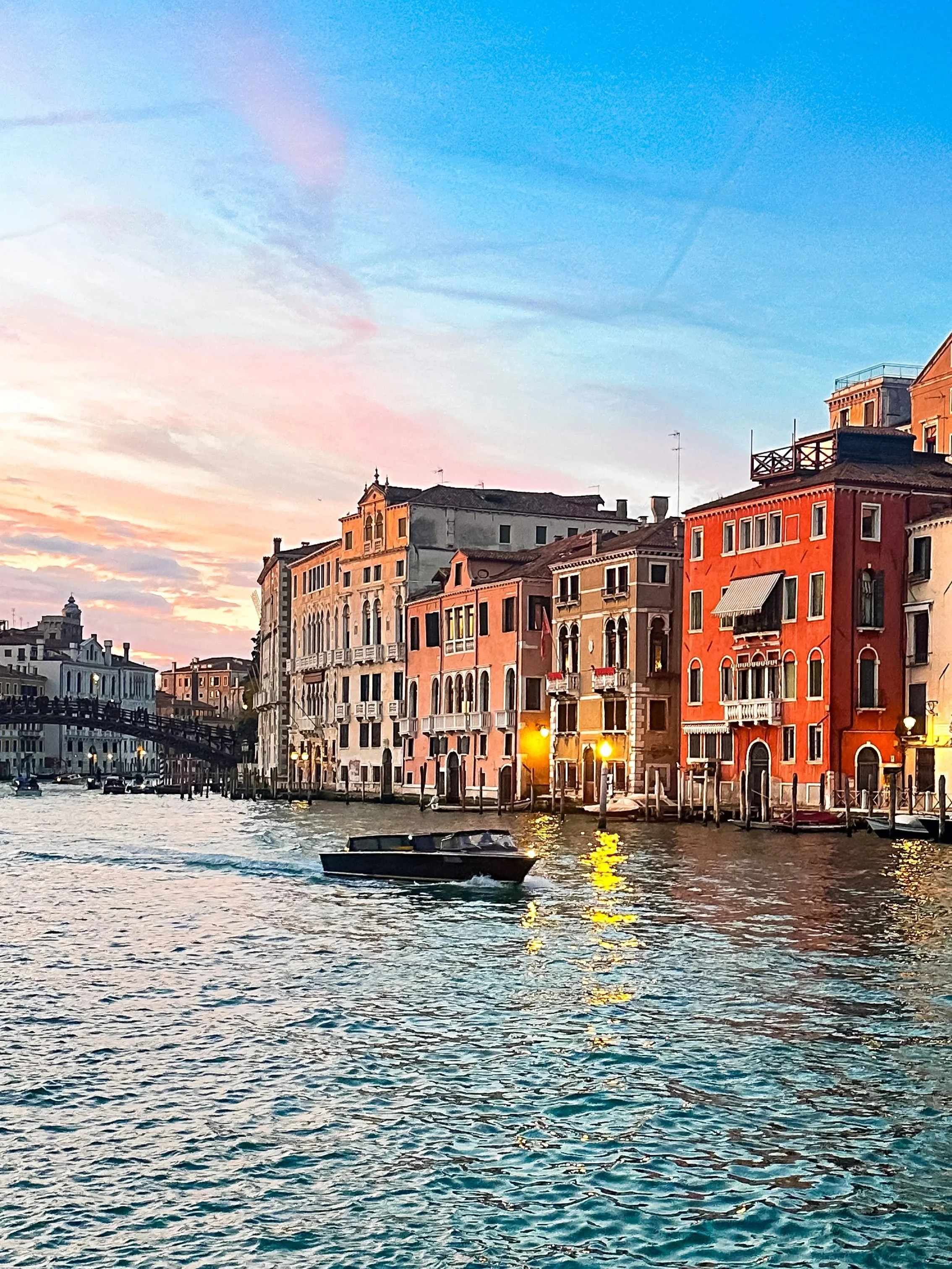 wander-senses-rialto-bridge-sunset-over-the-canal-venice.jpg