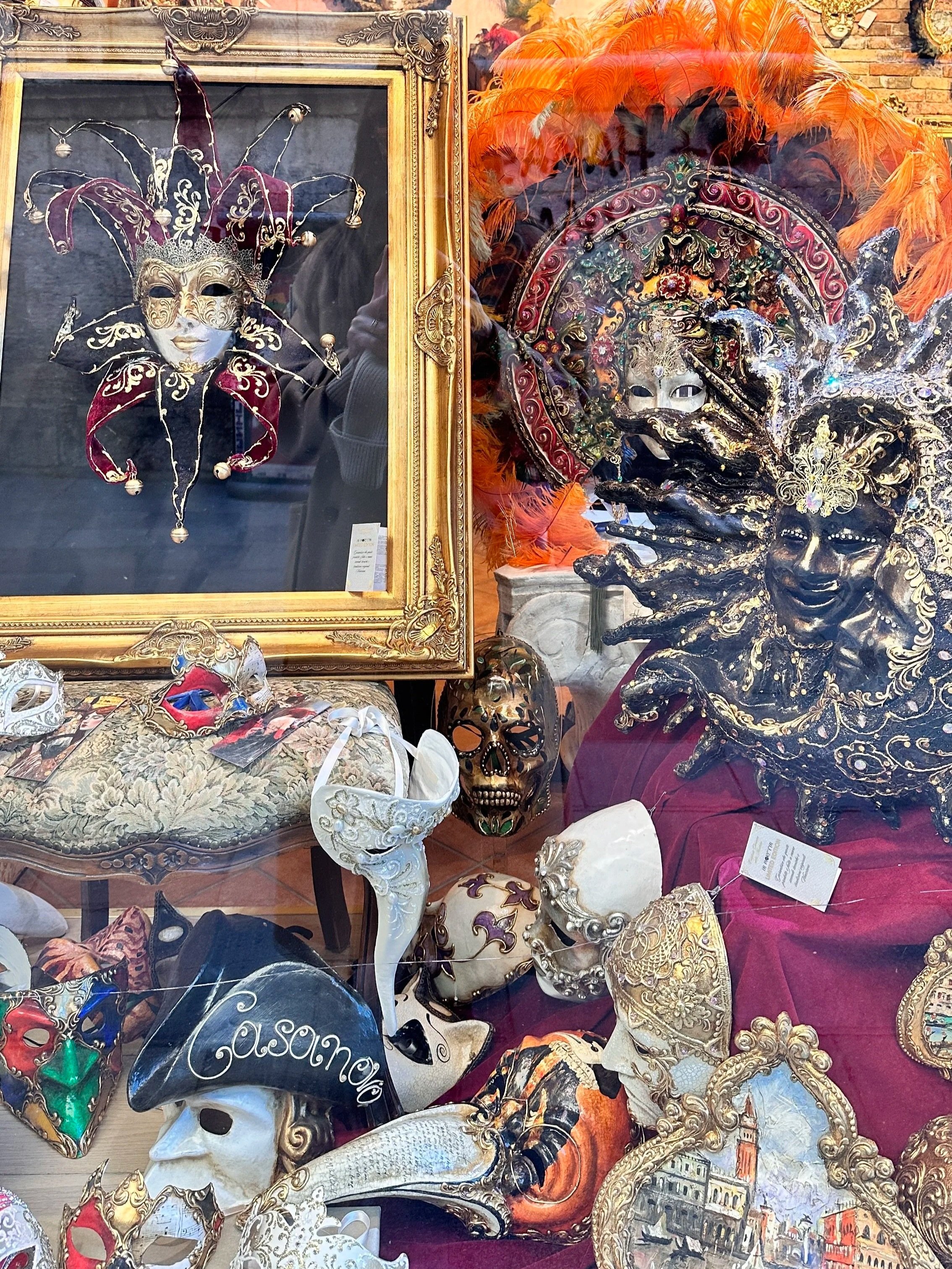 wander-senses-venice-carnival-masks.jpg