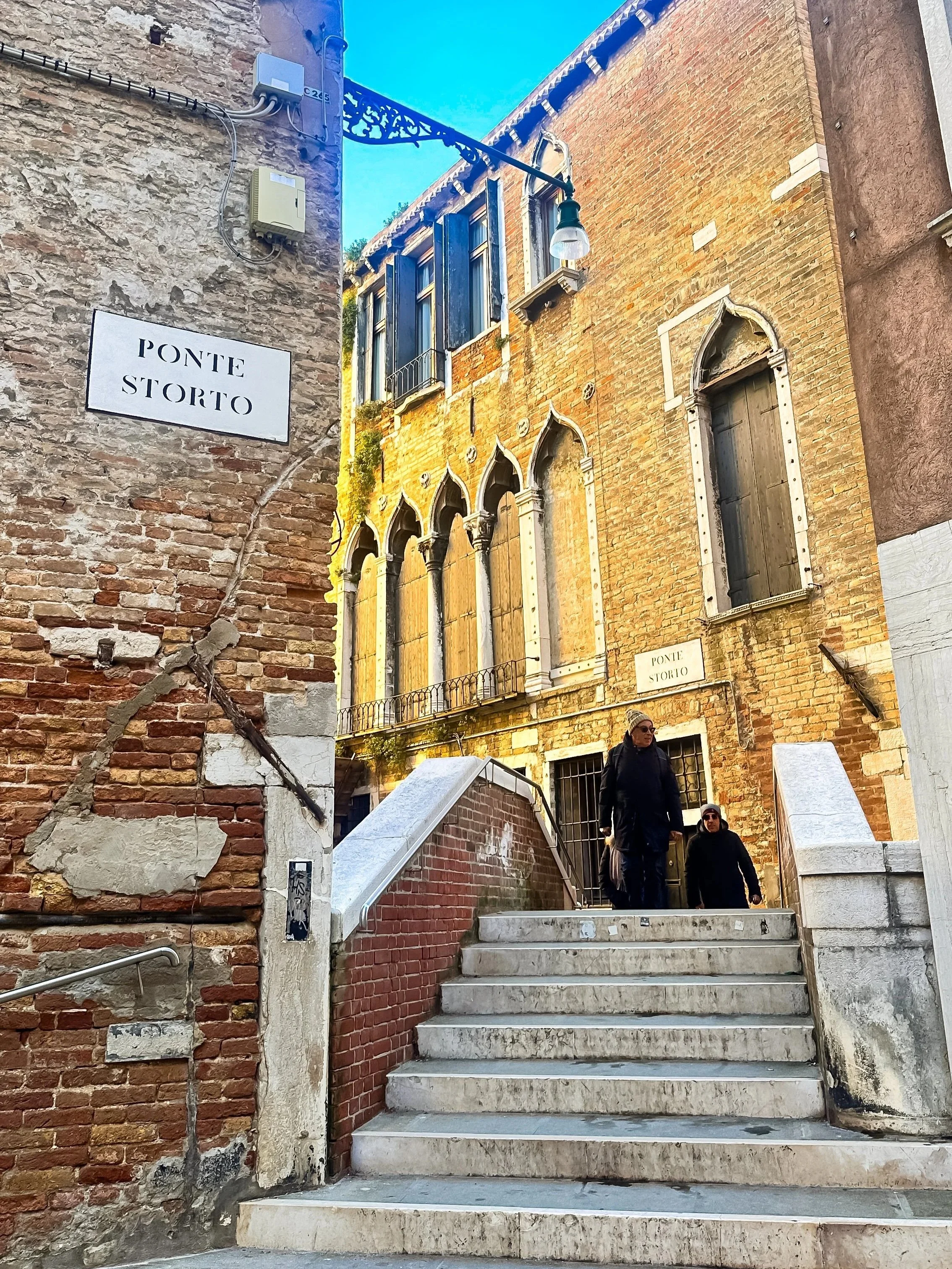 wander-senses-san-paolo-neighborhood-buildings.jpg