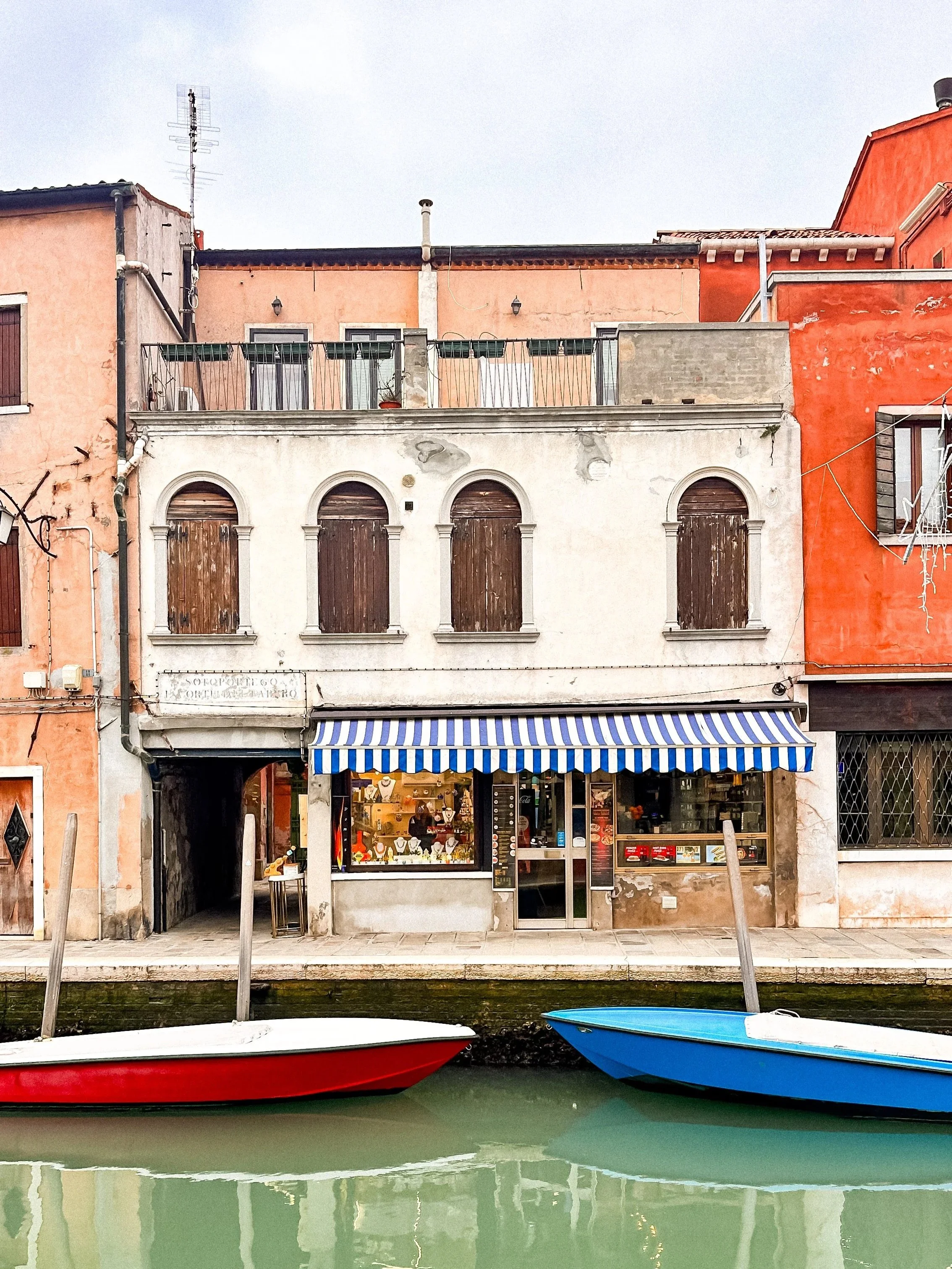 wander-senses-murano-canals-winter-time.jpg