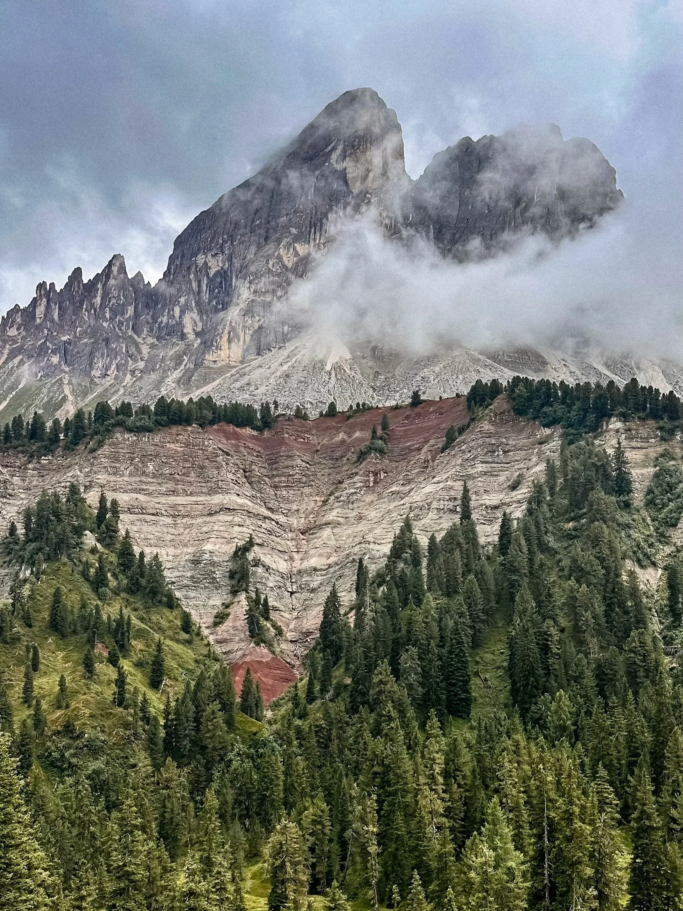 wander-senses-plose-montain-dolomites-italy.jpg