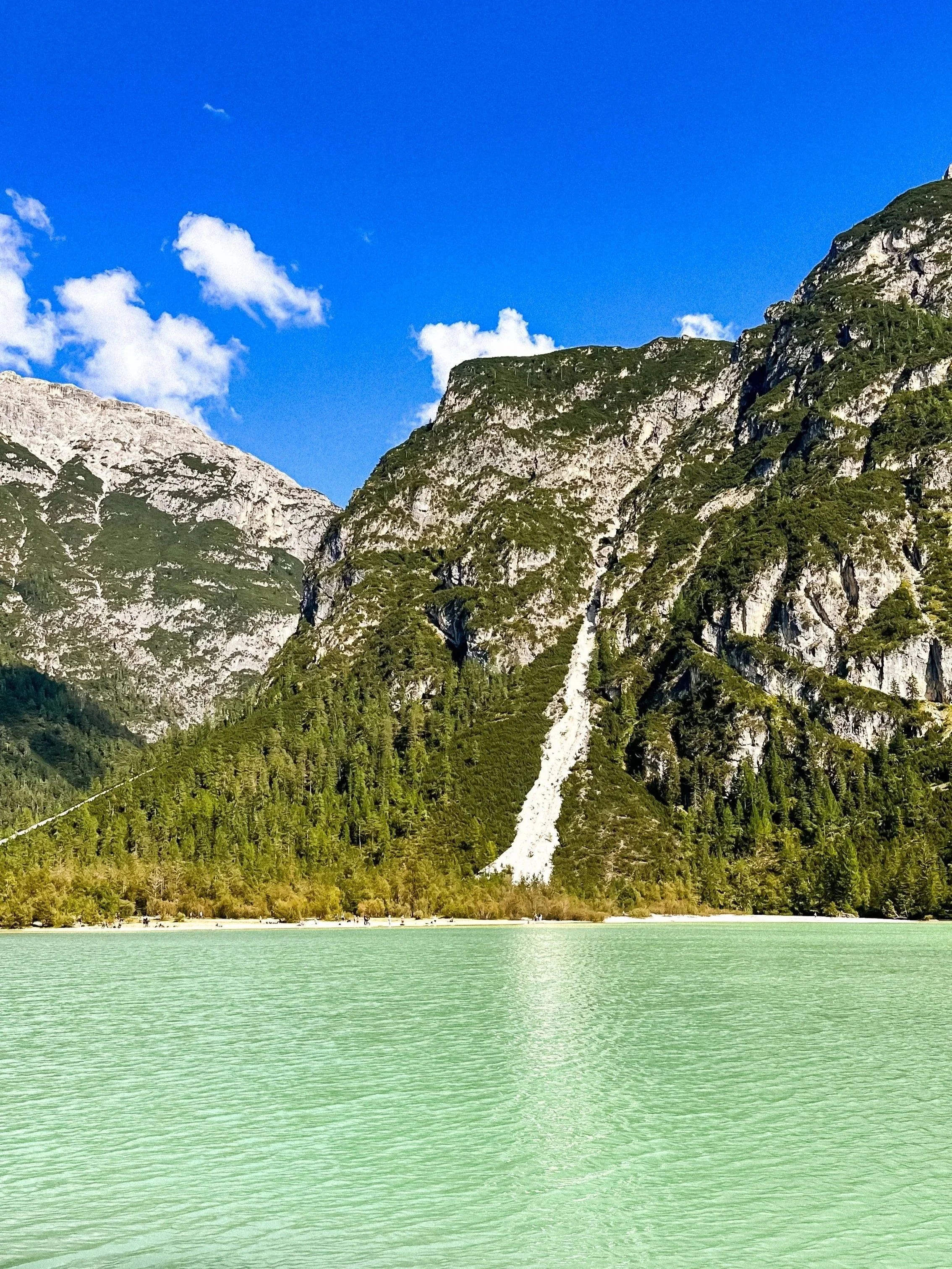 wander-senses-lago-dobbiaco-dolomites-italy.jpg