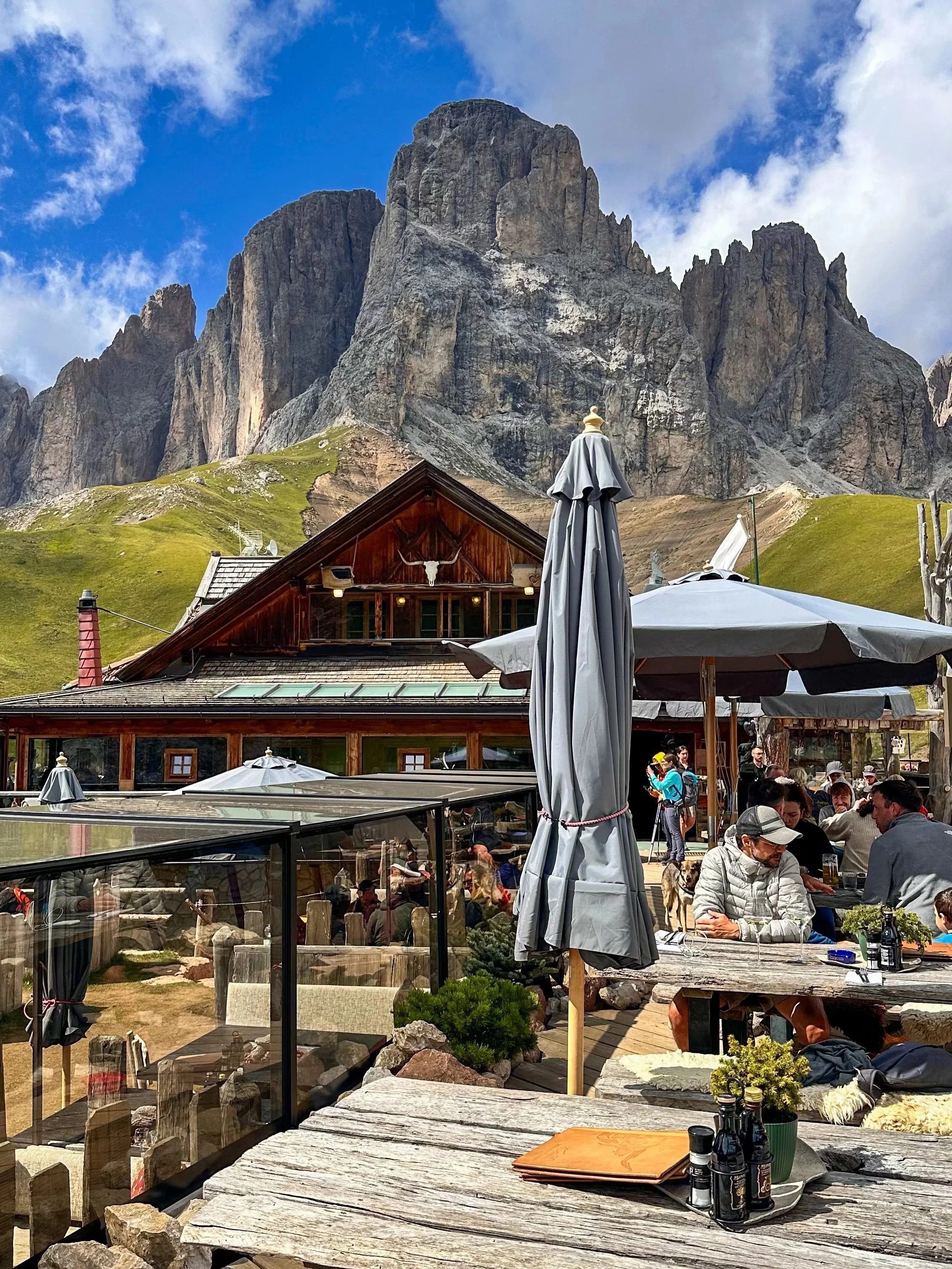 wander-senses-Sassolungo-rifugio-Friedrich-august-dolomites-italy.jpg