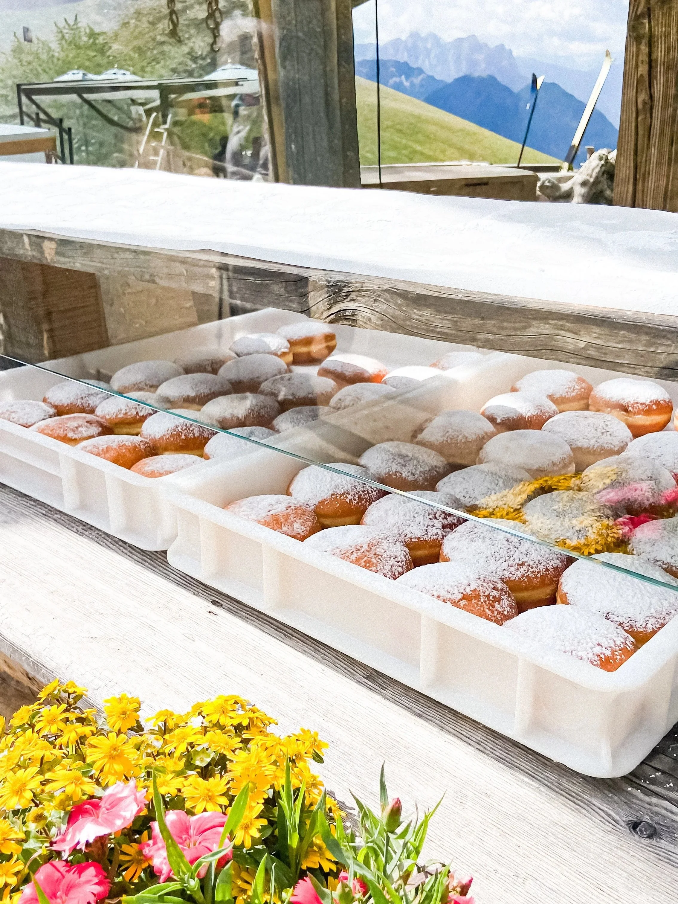 wander-senses-sasso-piato-bomboloni-dolomites-italy.jpg