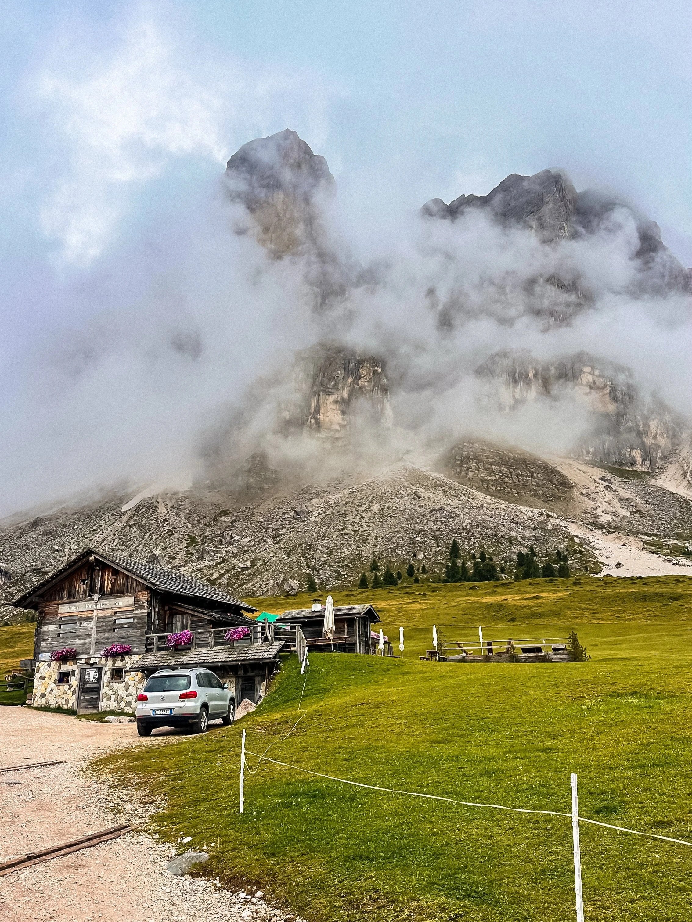wander-senses-passo-delle-erbe-dolomites-italy.jpg