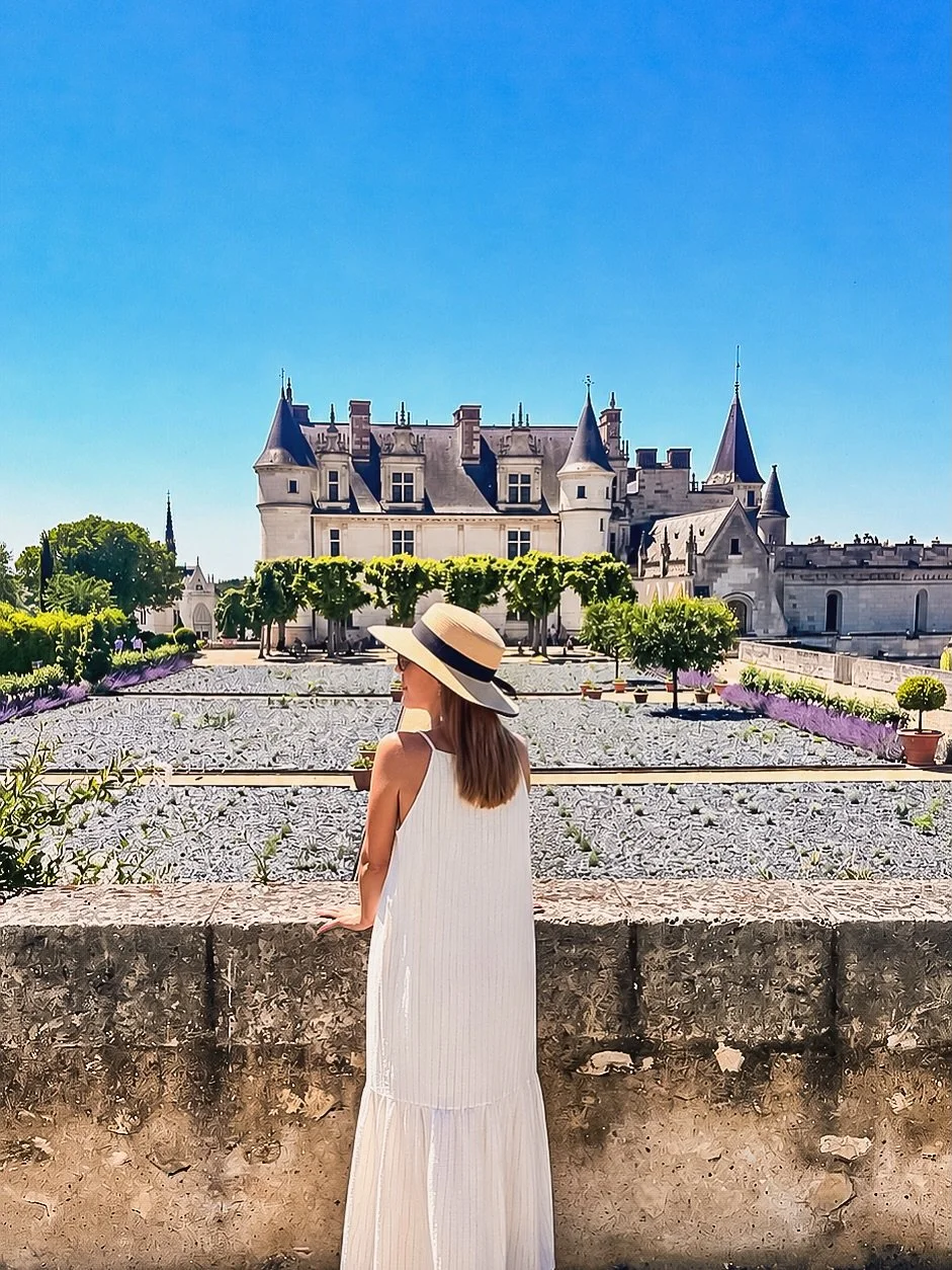 One of my favorite castles in the Loire Valley is definitely Ch&acirc;teau d&rsquo;Amboise.

Not only because of the ch&acirc;teau itself, but also because Amboise is such a lovely town to spend time in. Smaller, lively without being overwhelming, wi