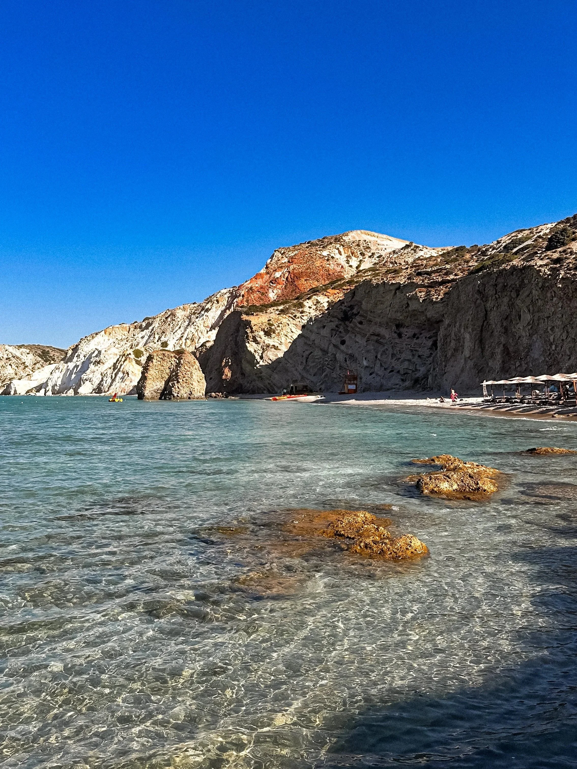 wander-senses-milos-Fyriplaka-beach-01.jpg