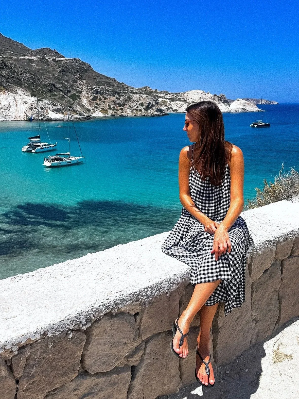 wander-senses-milos-mandrakia-beach.jpg
