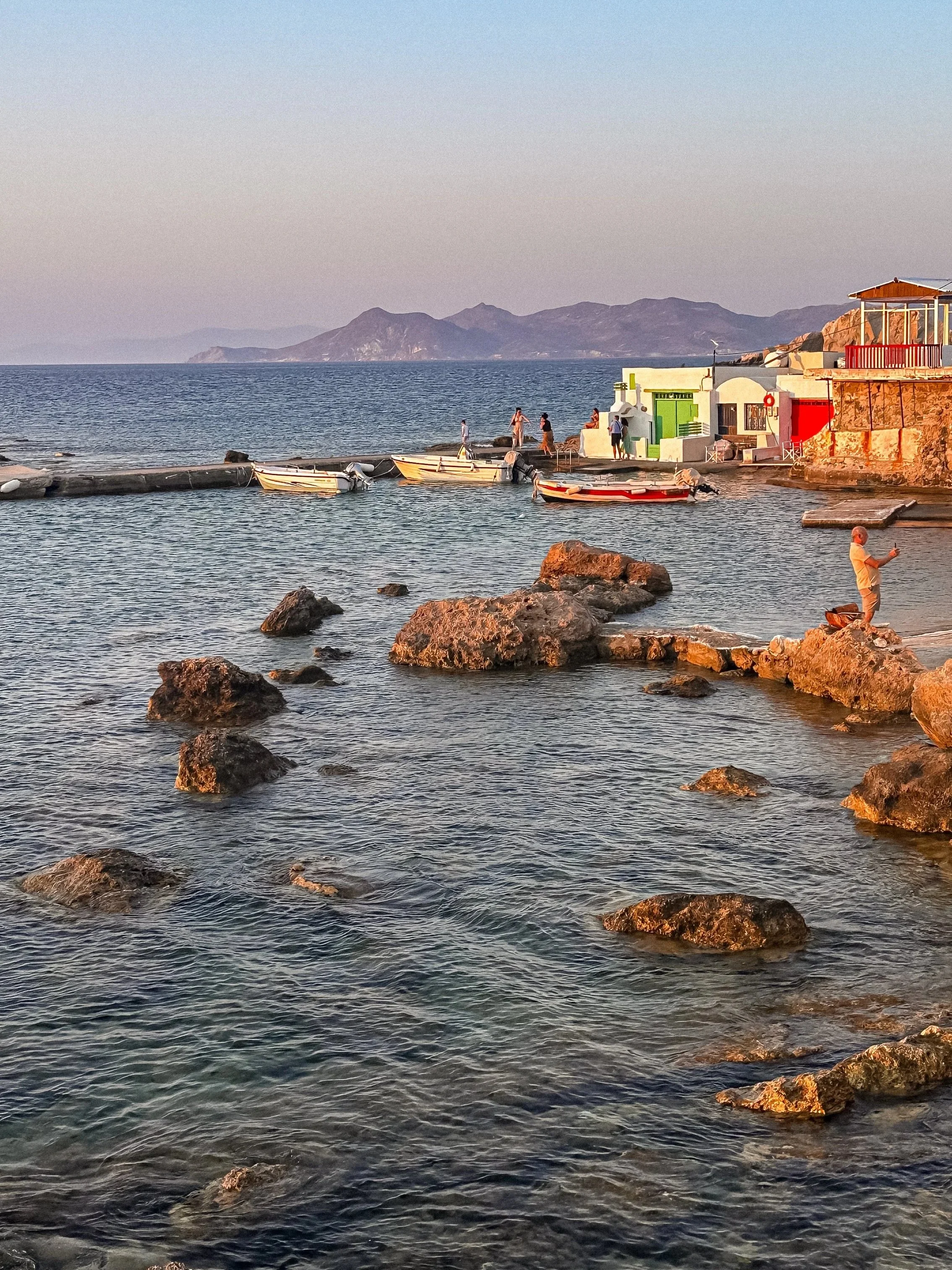 wander-senses-milos-mandrakia-village.jpg