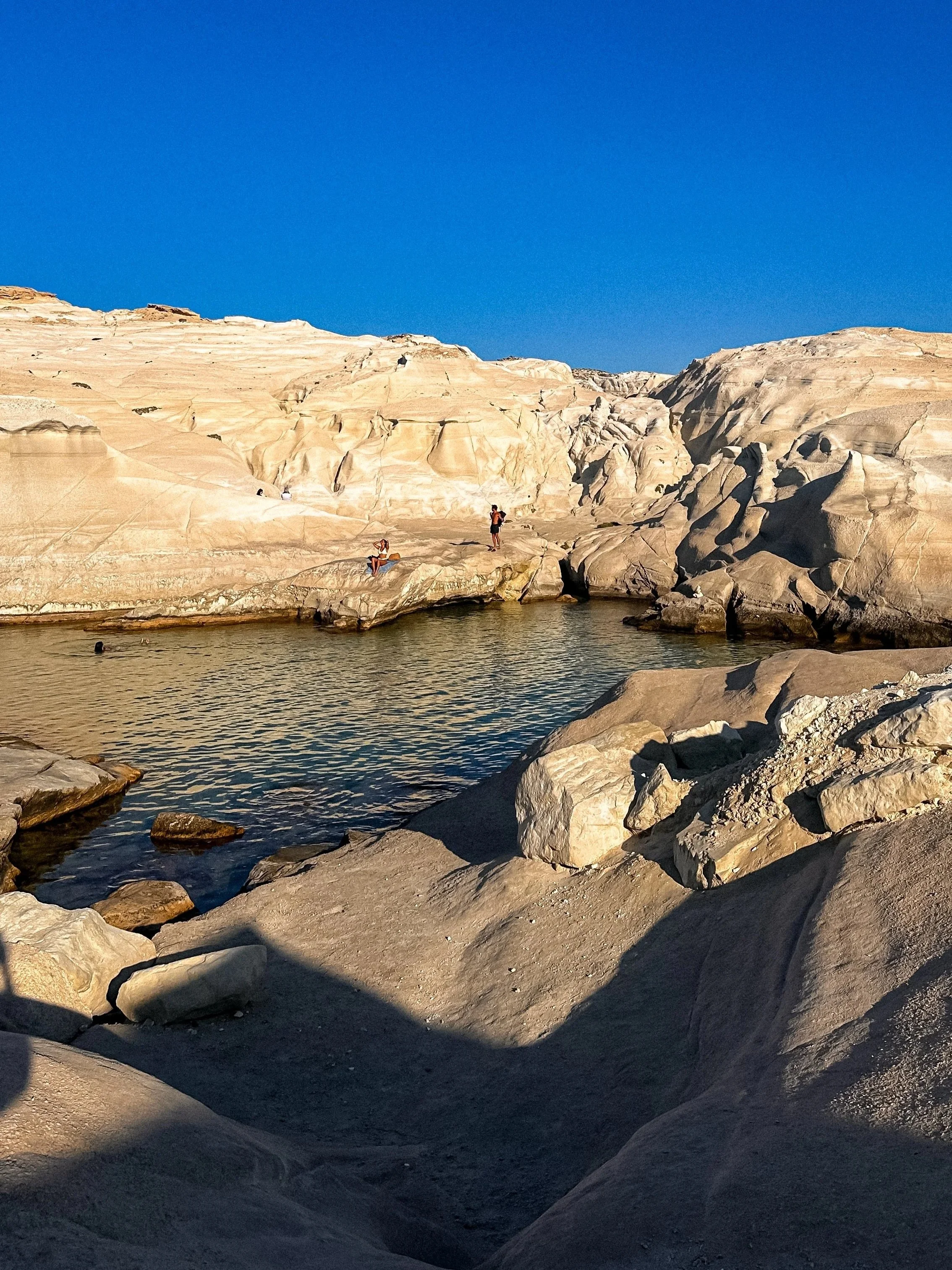 wander-senses-milos-sarakiniko-beach-05.jpg