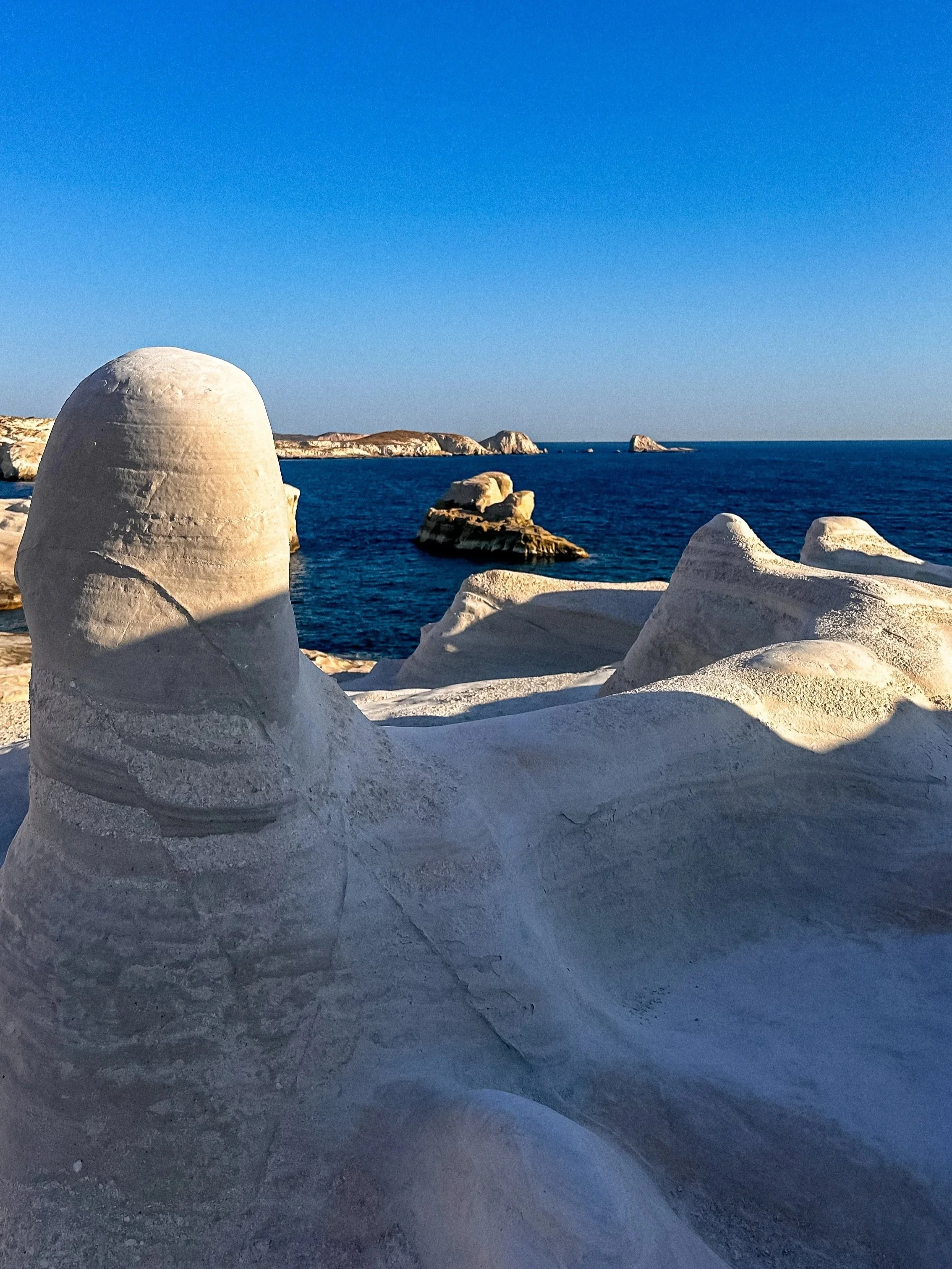 wander-senses-milos-sarakiniko-beach.jpg