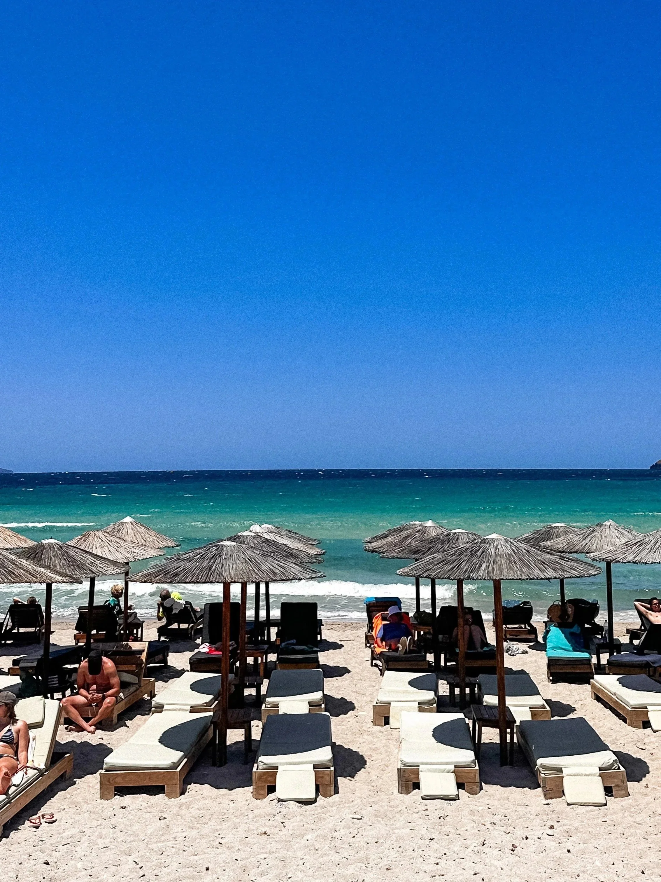 wander-senses-milos-plathiena-beach.jpg