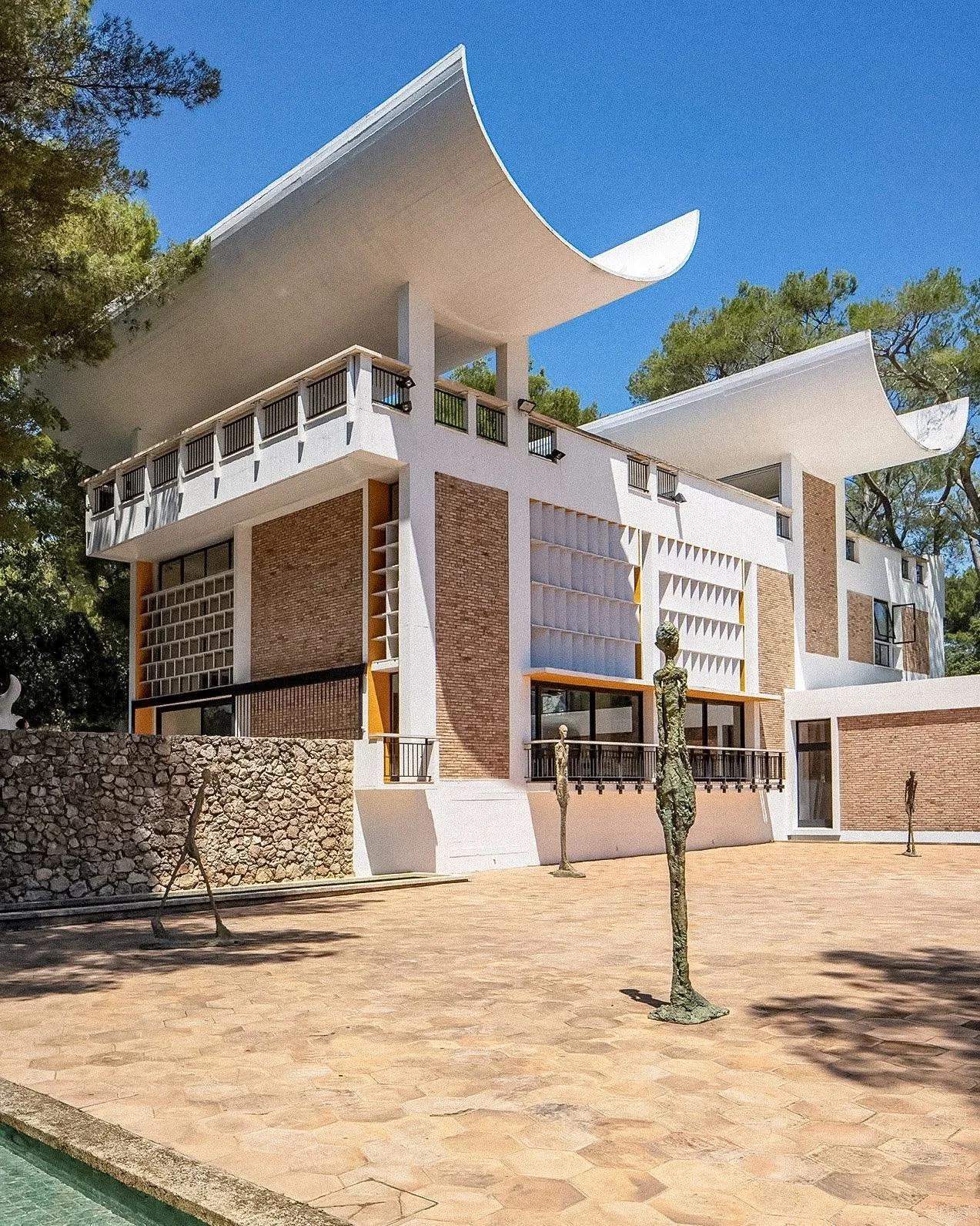 wander-senses-saint-paul-de-vence-fondation-maeght.jpg