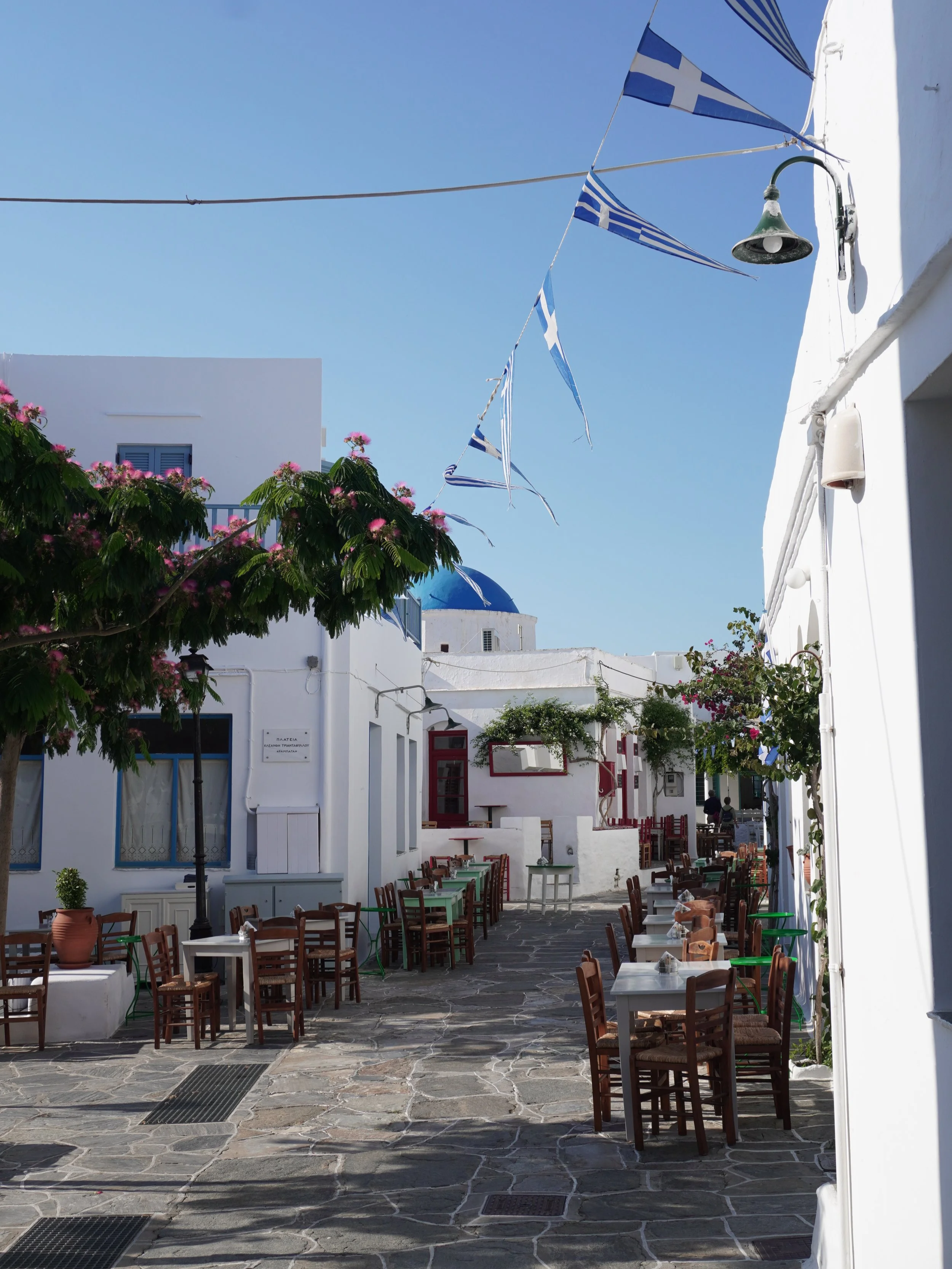 wander-senses-sifnos-appolonia-traditional-alley.png