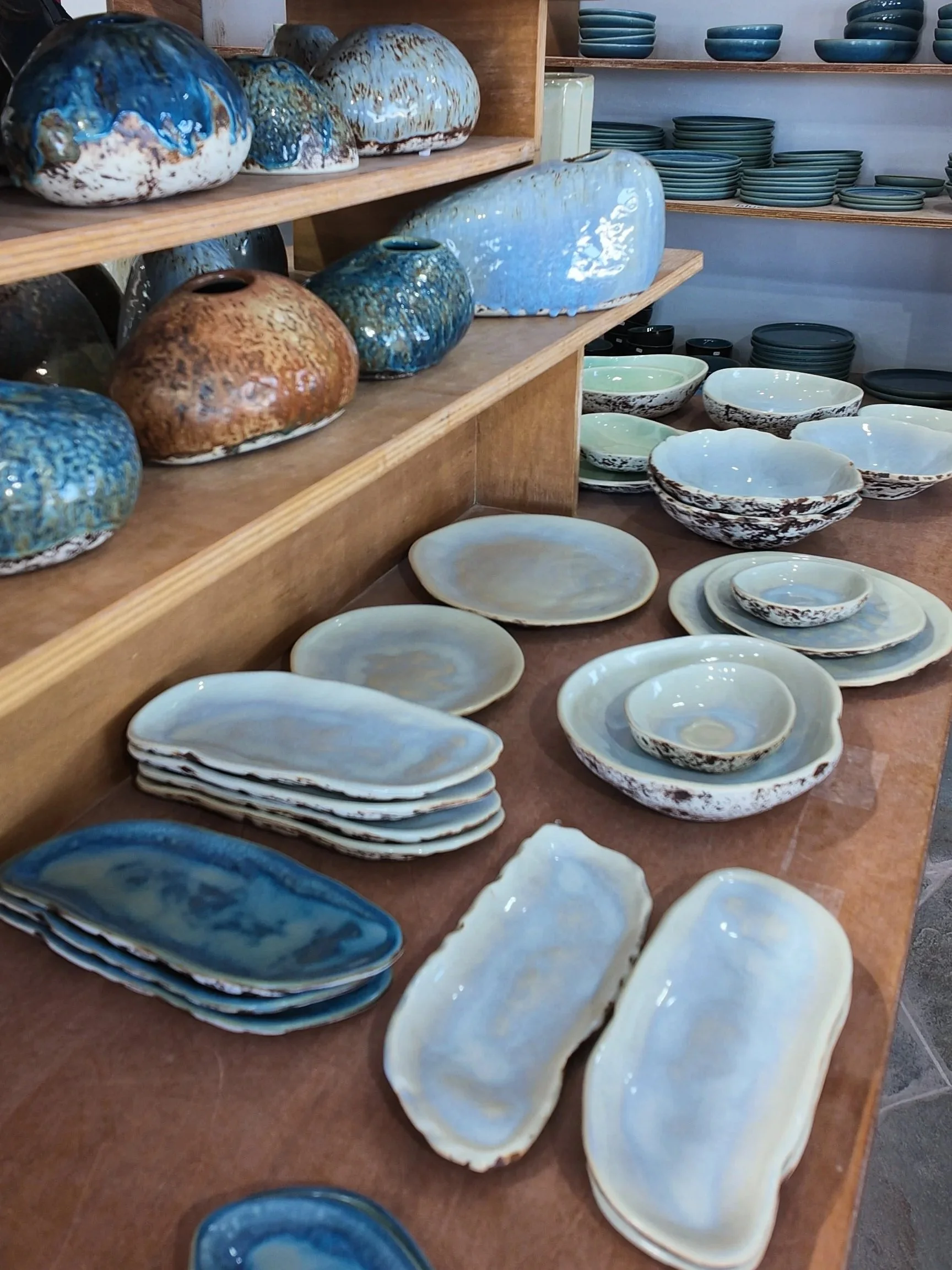 wander-senses-sifnos-handmade-ceramics.jpg