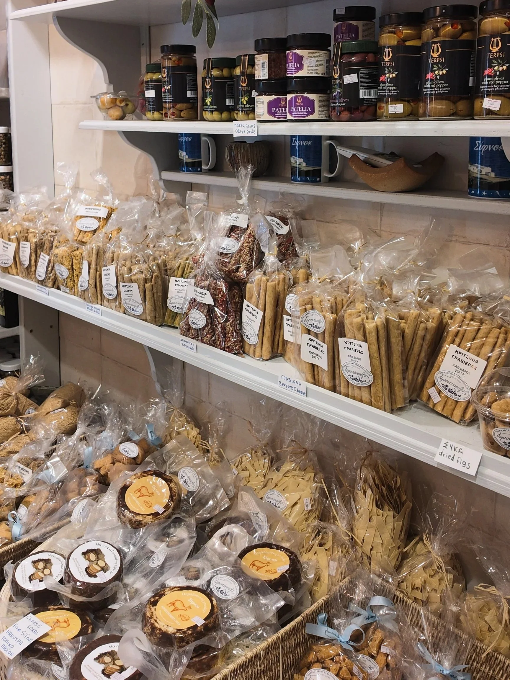 wander-senses-sifnos-local-products.jpg