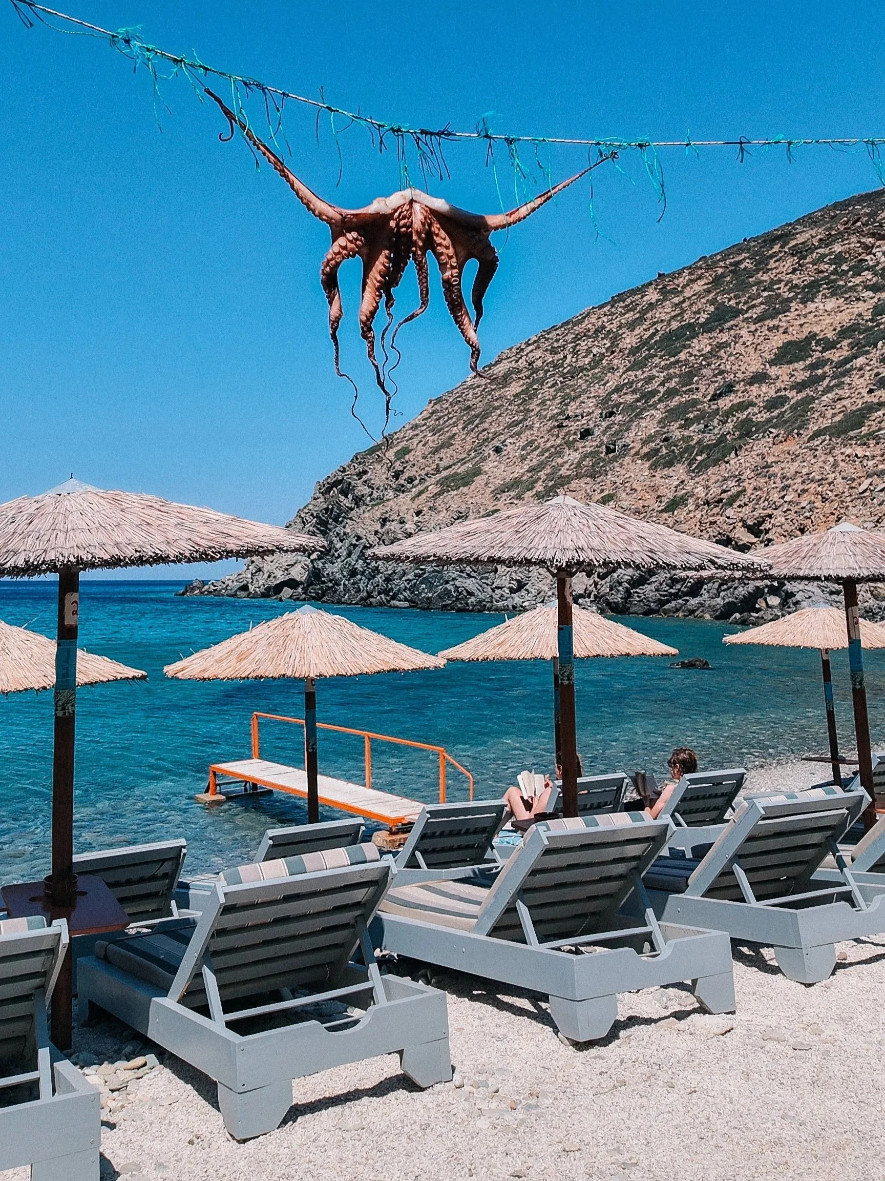 wander-senses-sifnos-vroulidia-beach.jpg