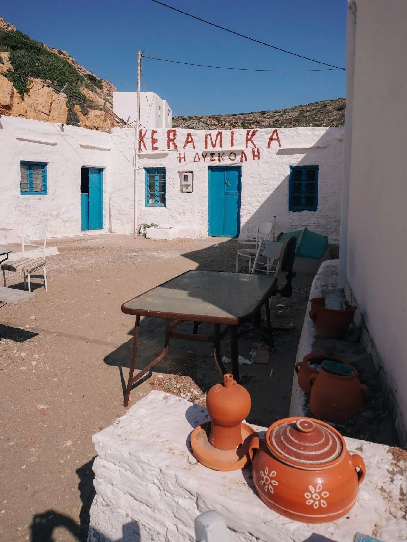 wander-senses-sifnos-handmade-ceramics.jpg
