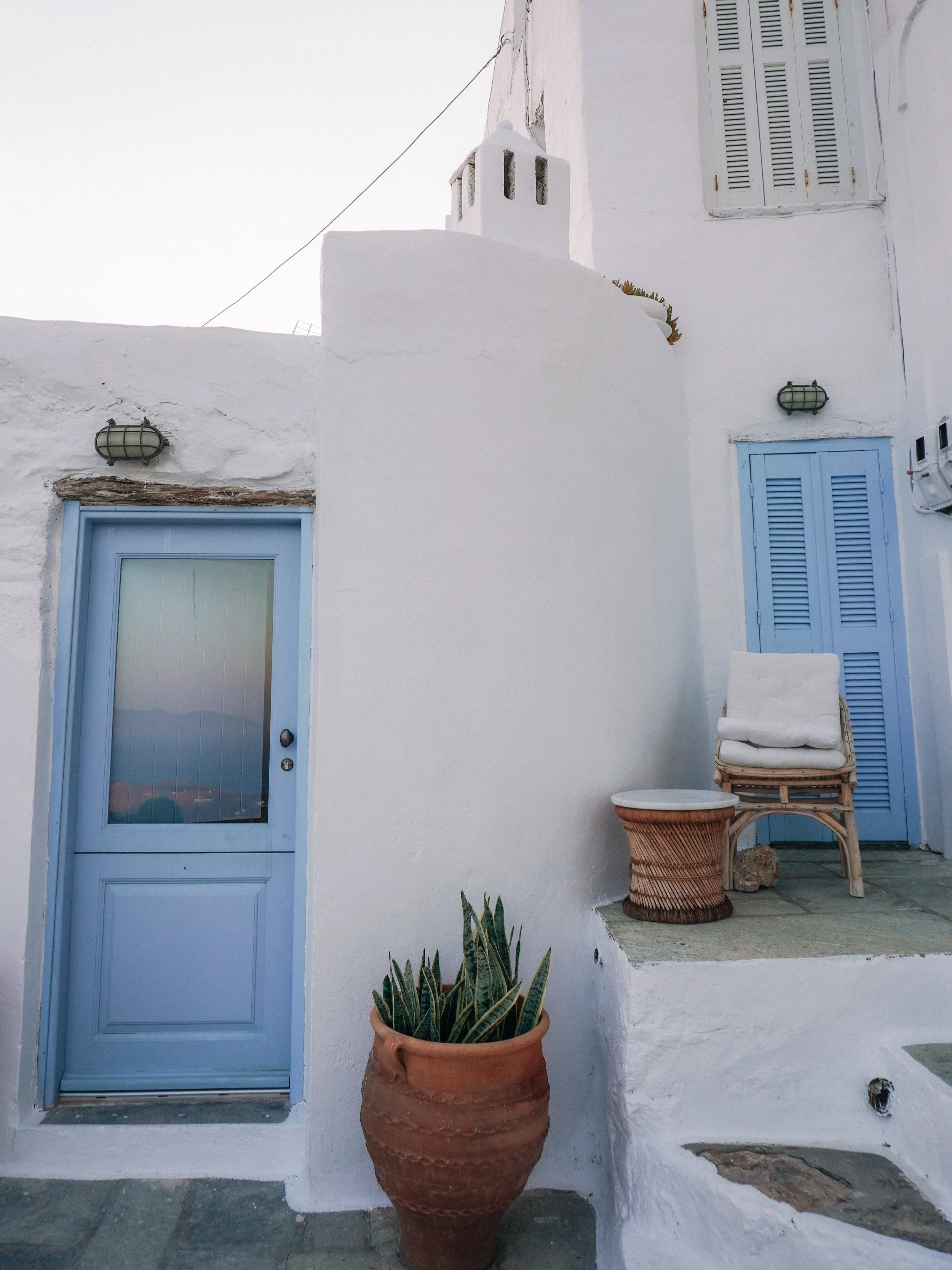 wander-senses-serifos-chora-blue-shutters.jpg.png