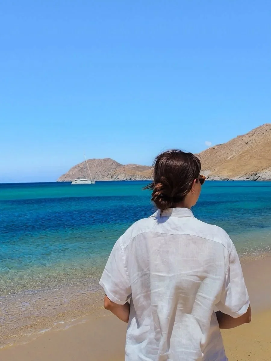 wander-senses-serifos-swimming-kalo-ampeli-crystal-clear-water.jpg.jpg