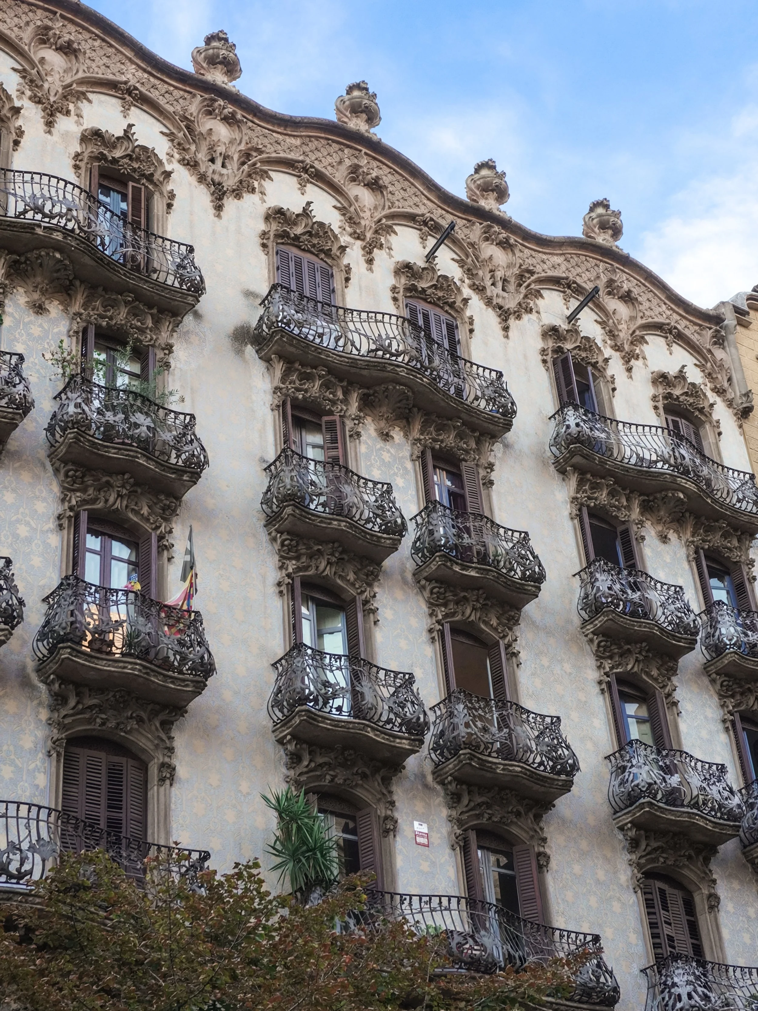 The last days of summer in Barcelona.

Still warm enough for long walks through the city, tables spilling onto the streets and tapas that somehow turn into dinner.

This time I also made a stop at the Museu T&agrave;pies, where two exhibitions are en