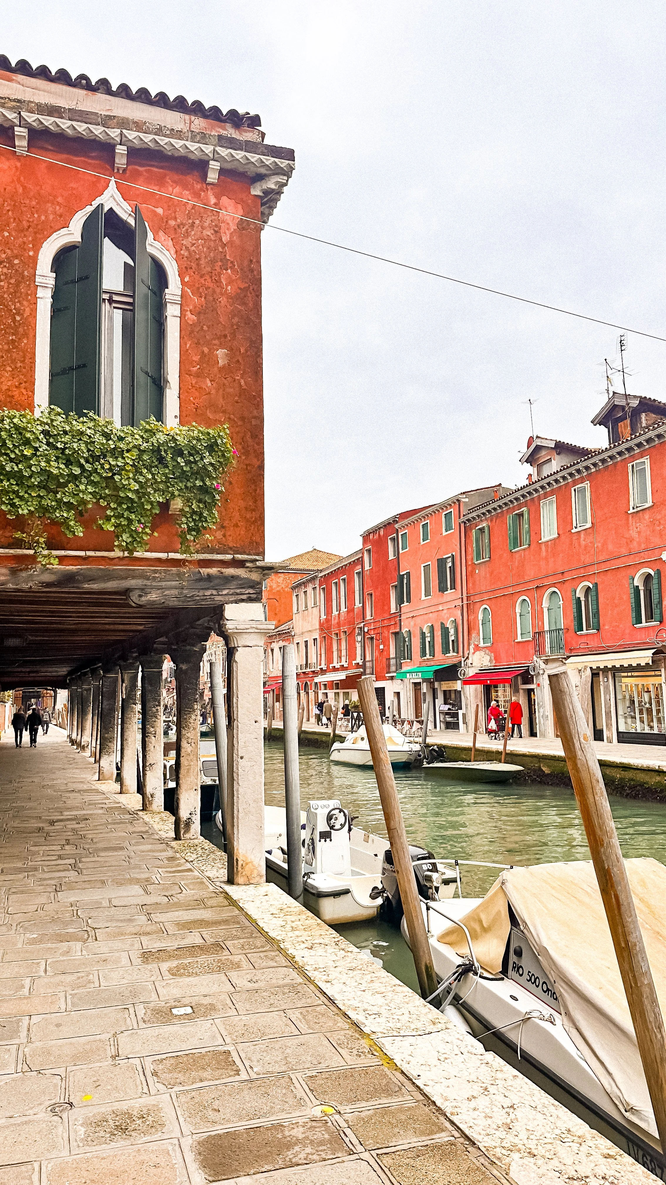 wander-senses-murano-canals-with-colorful-terracota-buildings.jpg