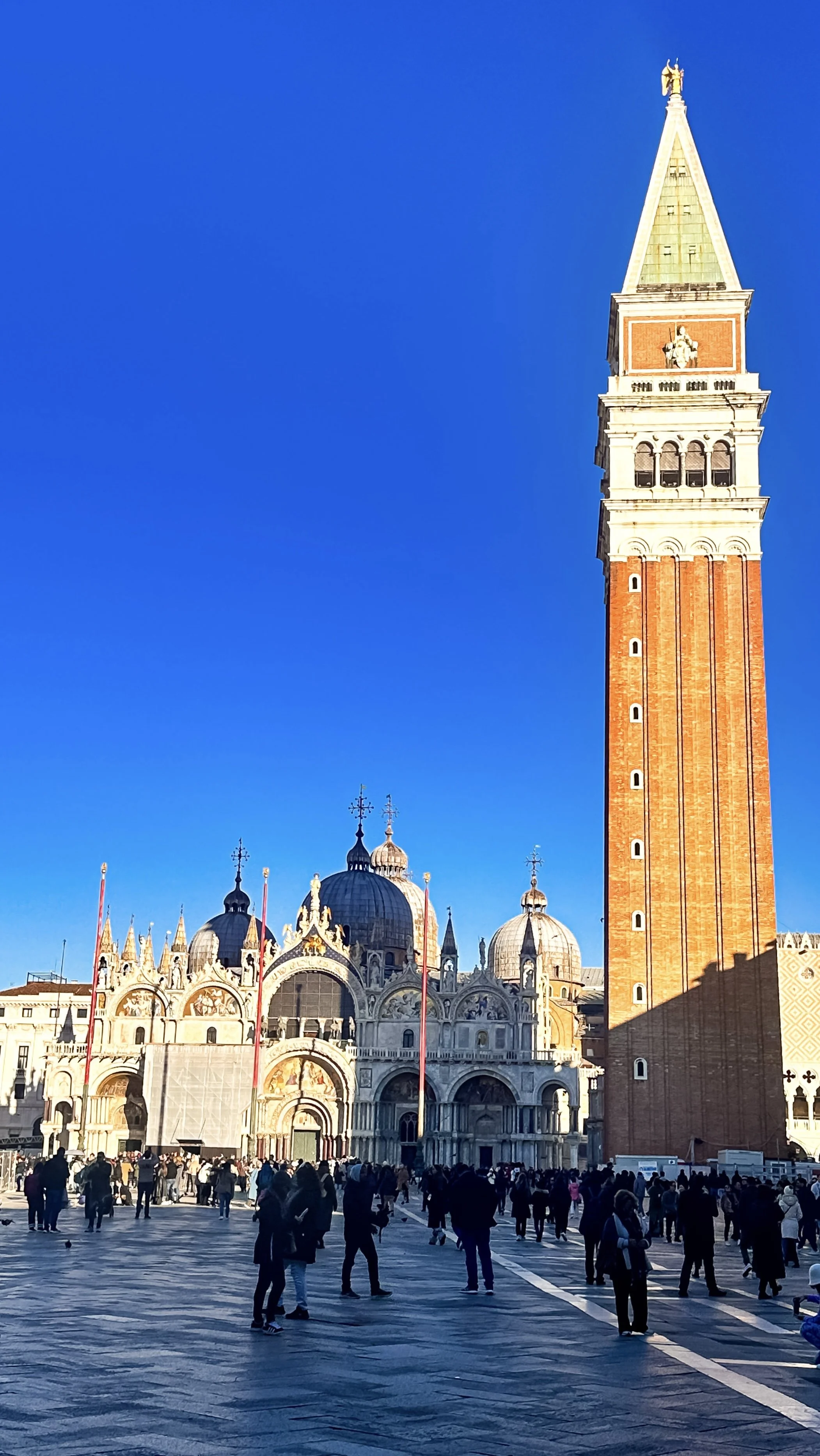 wander-senses-venice-pizza-san-marco-with-sun.JPEG
