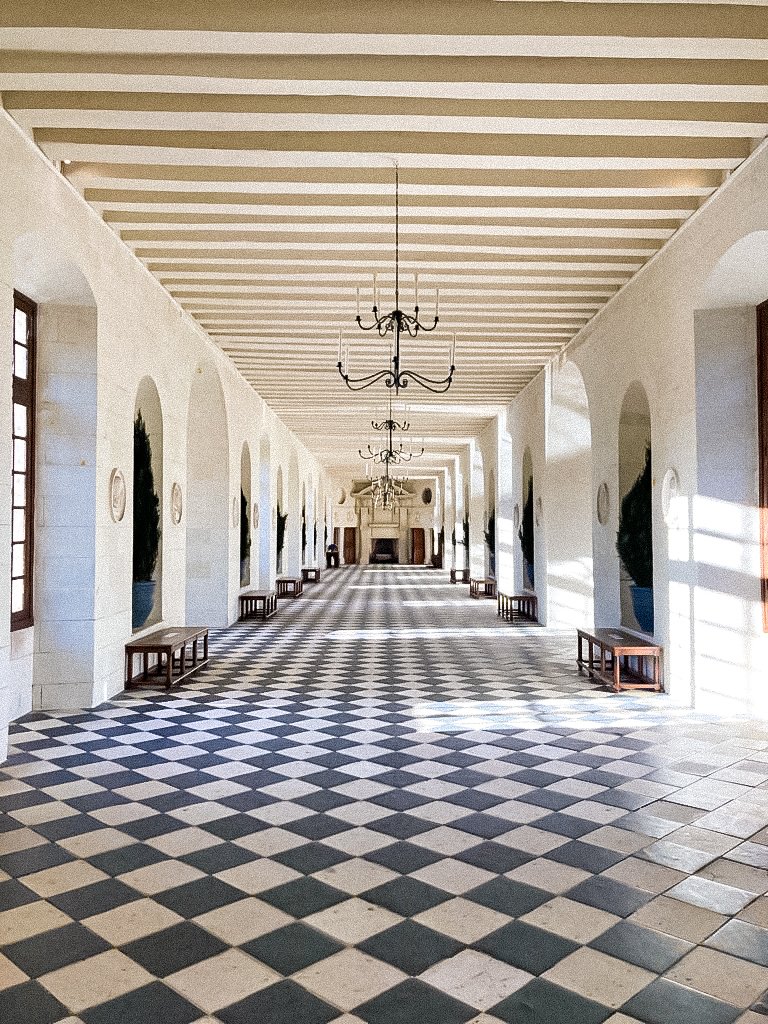 wander-senses-chateau-chenonceau-interiors-france.jpg