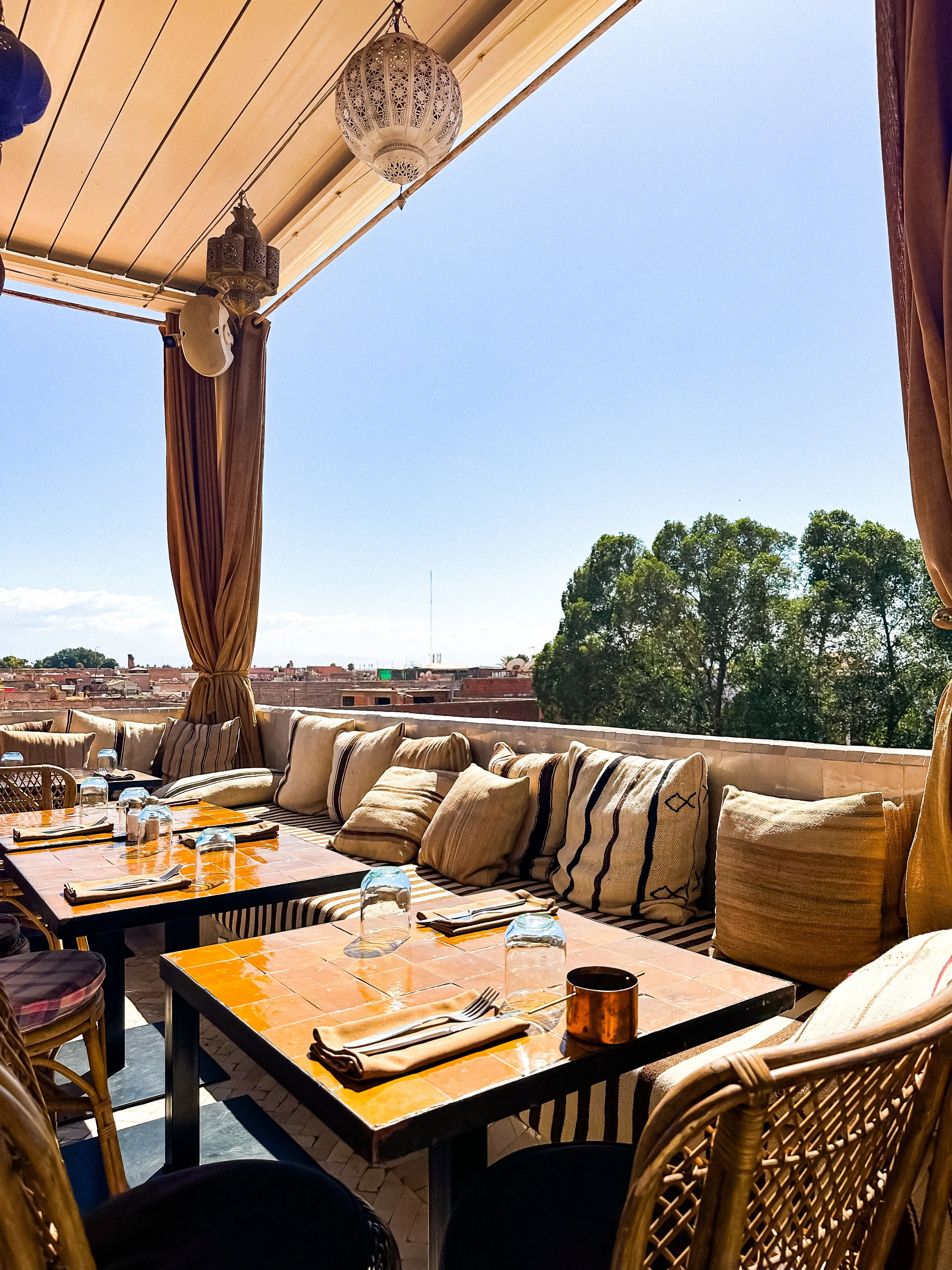 wander-senses-dardar-rooftop-restaurant-marrakech.jpg