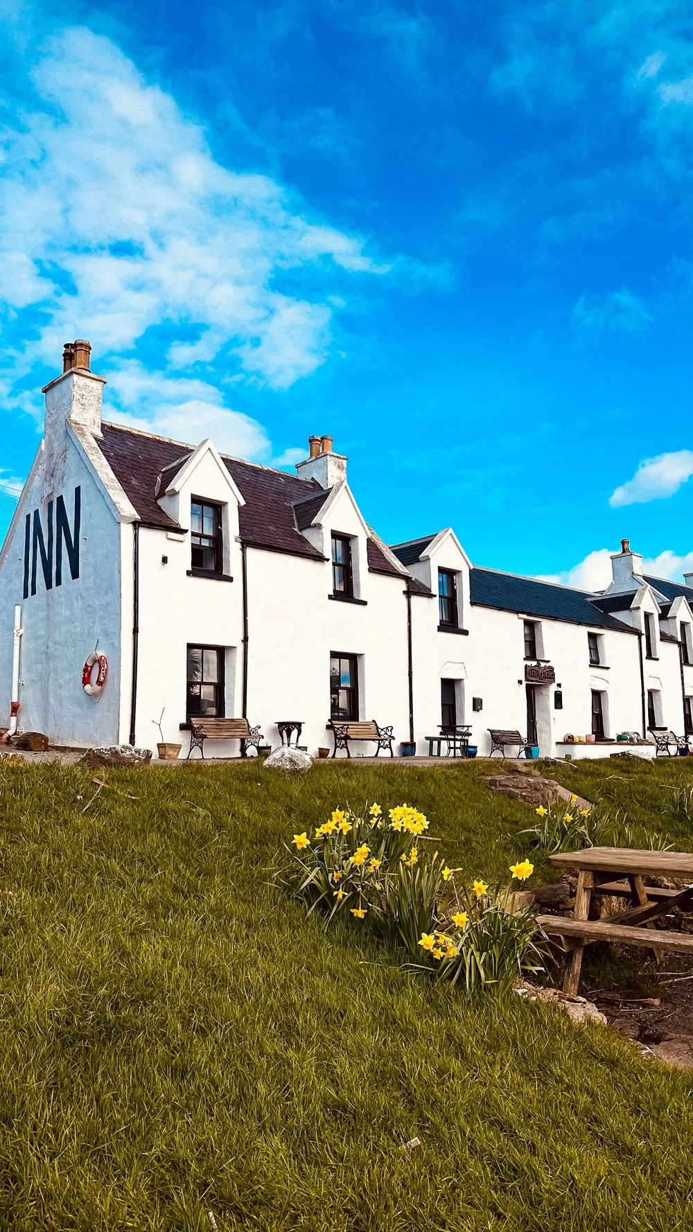 wander-senses-stein-beach-inn-skye-island-scotland.jpg