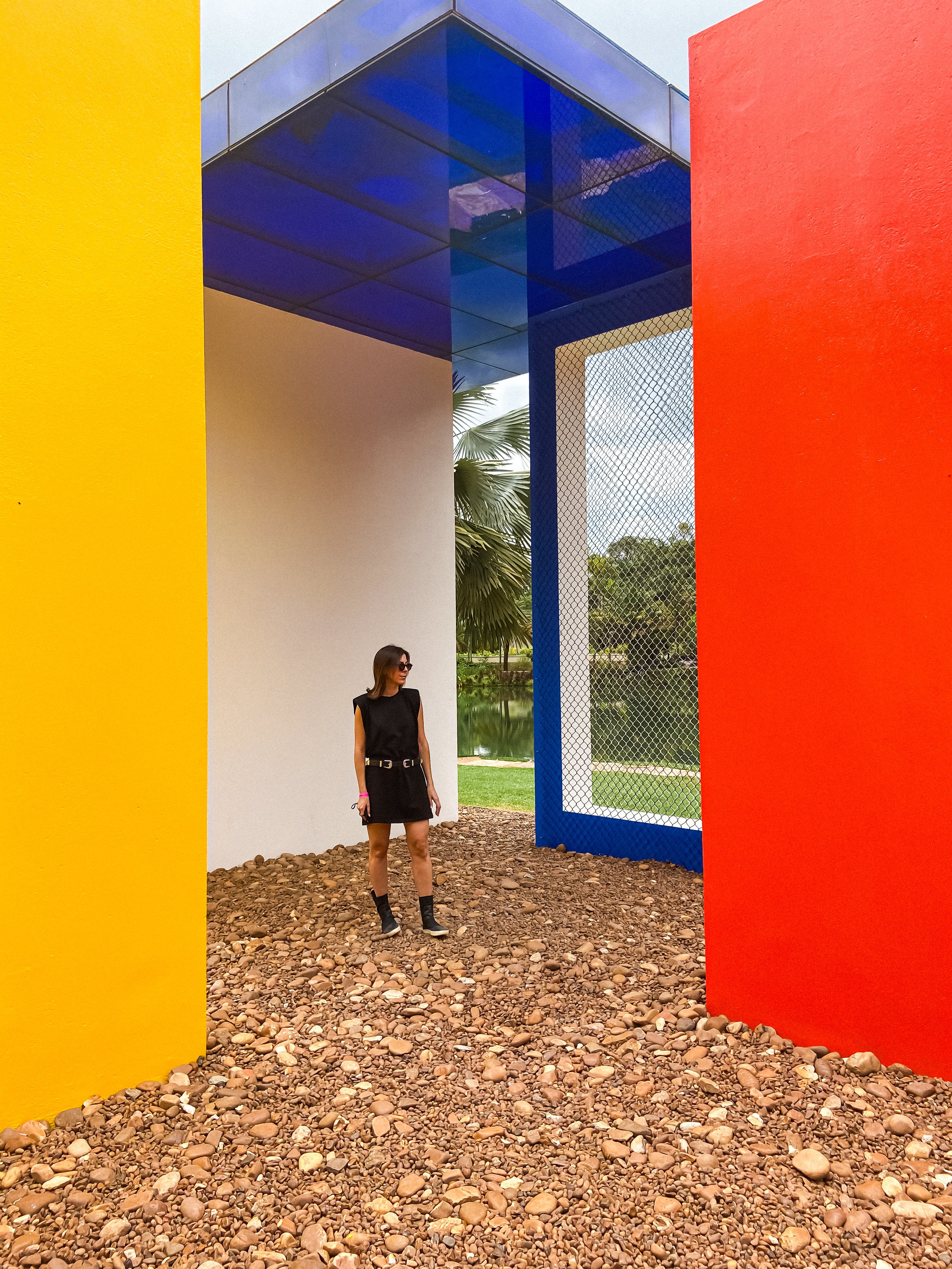 wander-senses-travel-inhotim-brazil-helio-oiticica-invencao-da-cor-installation.jpg