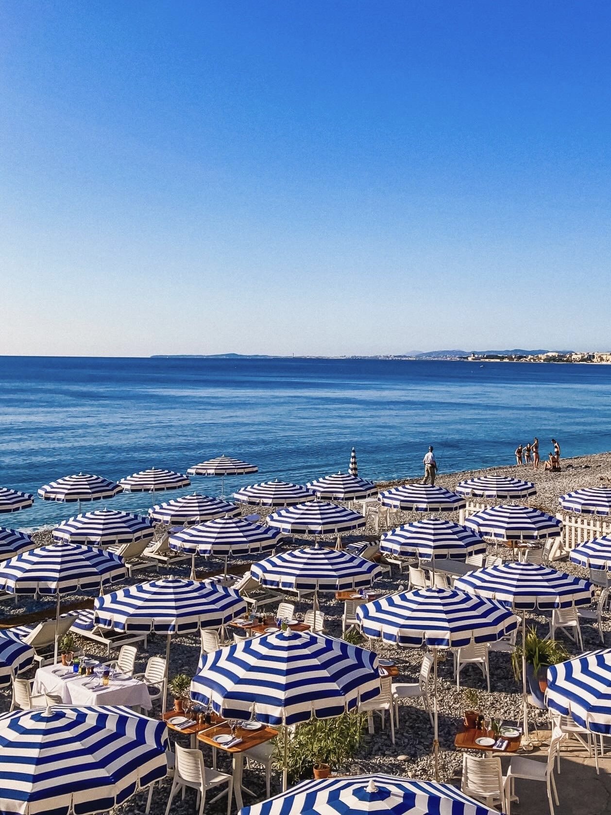 wander-senses-cote-dazur-nice-beach-umbrellas.JPEG