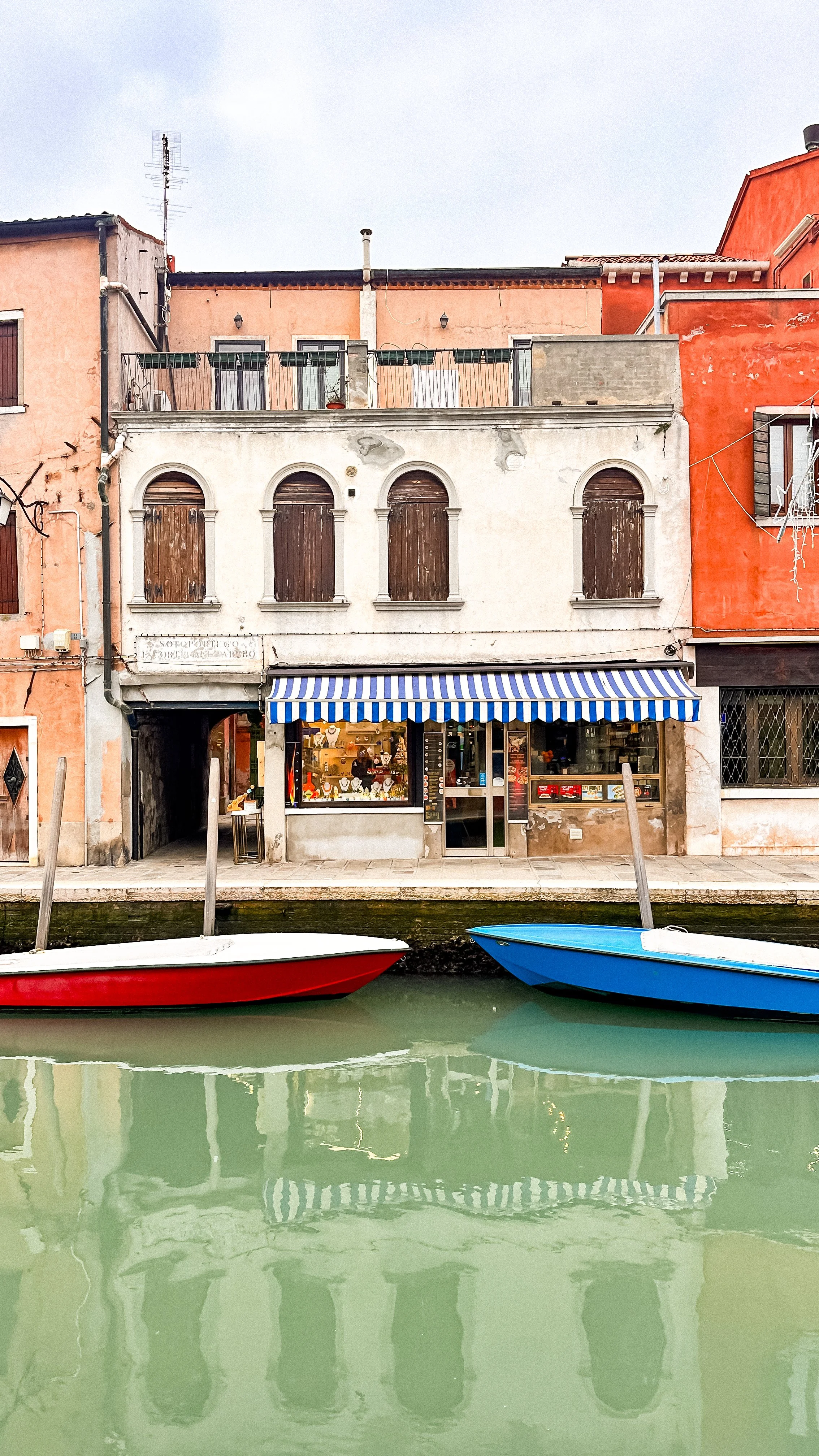 wander-senses-murano-canals-winter-time.jpg