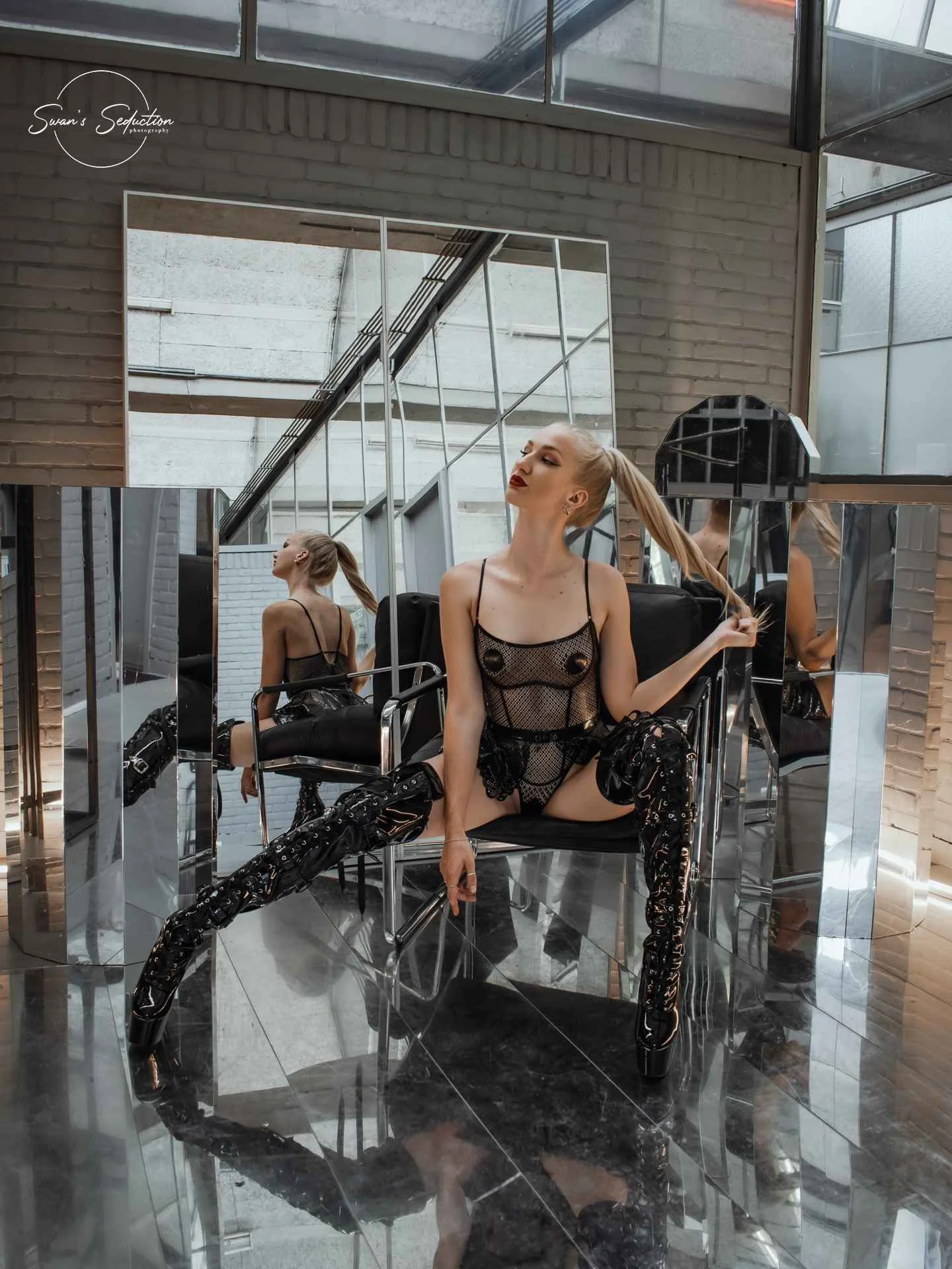 LOGO.07.25.LatexPeach.JaneObscura-21 (1).jpg