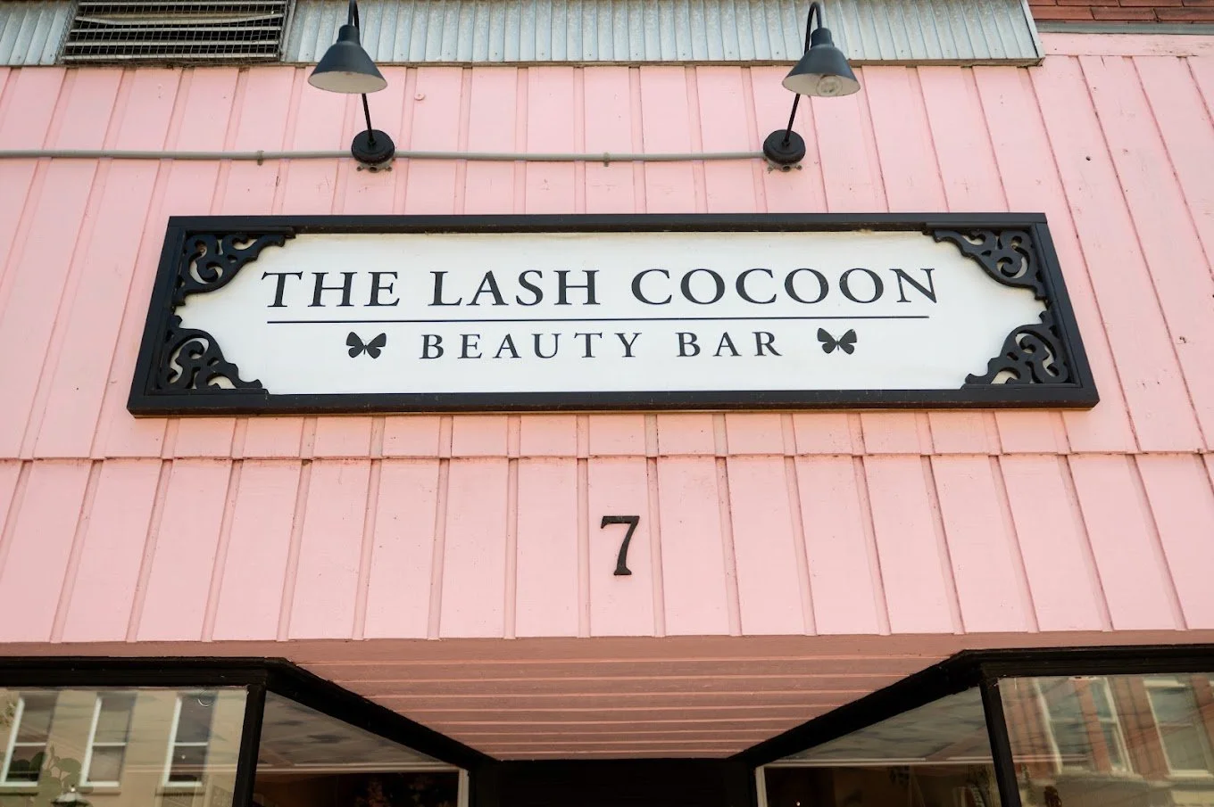 The Lash Cocoon Beauty Bar
