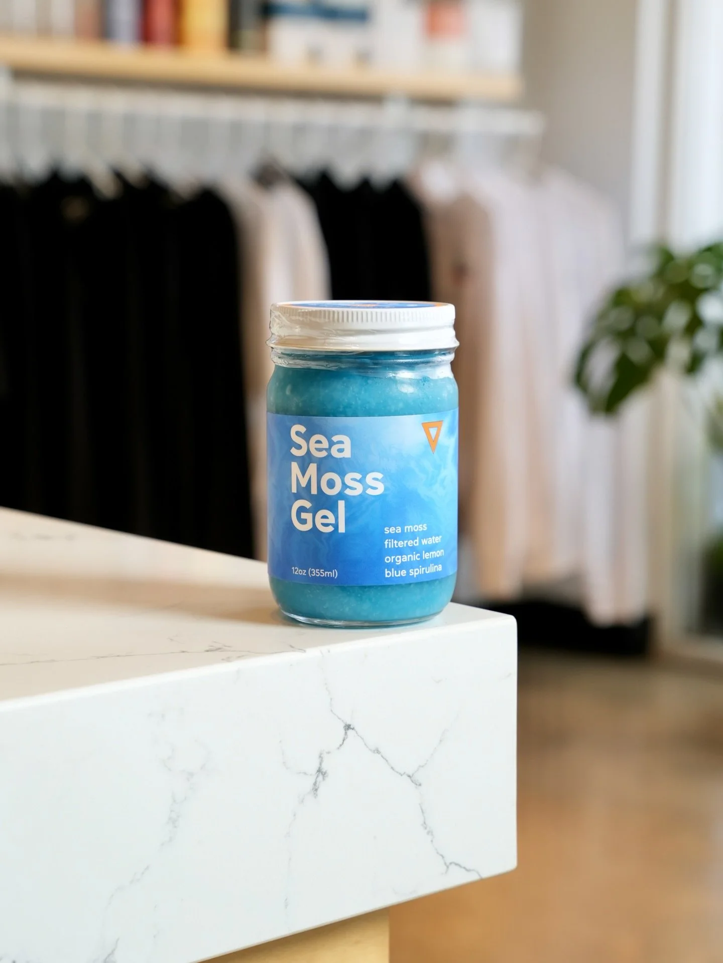 Our fresh, house-made Wild Sea Moss Gel with blue spirulina + organic lemon juice 💙 Packed with natural minerals and fiber, sea moss can support digestion, immunity, and overall wellness.