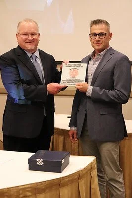 Plichta-award-1.jpg