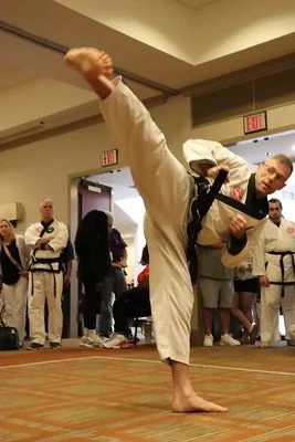 kick1.jpg