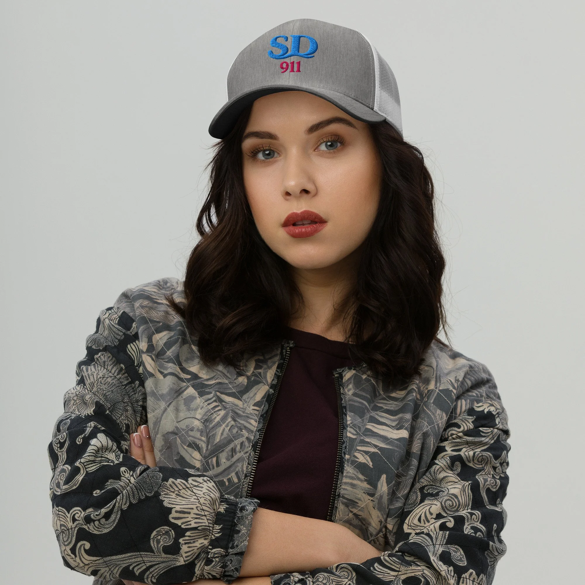 retro-trucker-hat-heather-grey-white-front-68b237e7c4e3a.jpg