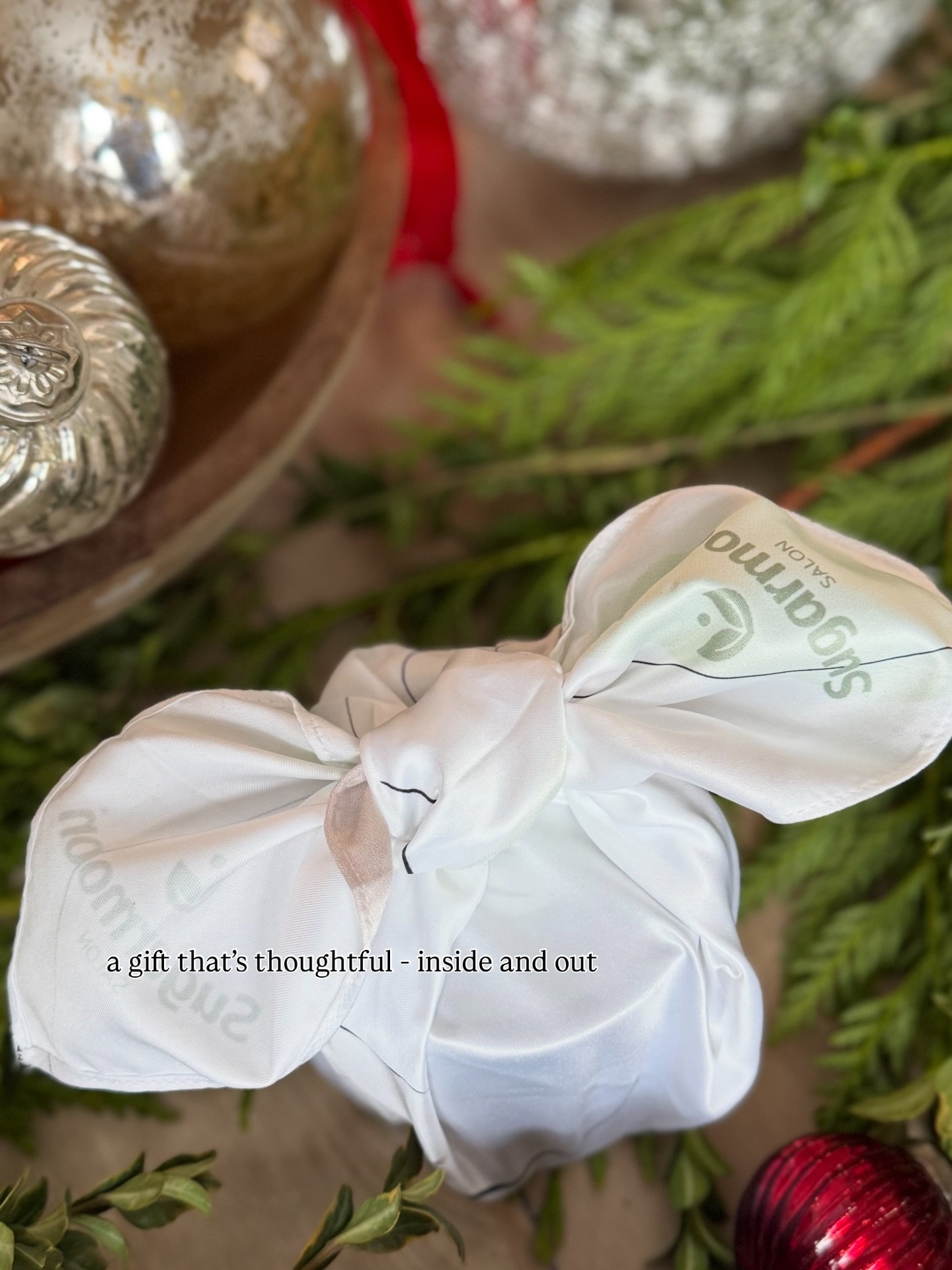 A gift that wraps itself. Complimentary Furoshiki with $100 pre-tax purchase, or $24 on its own.

Shop our holiday gift guide via the link in our bio

#Sugarmoon #Furoshiki #HolidayGifting #sustainablewrapping