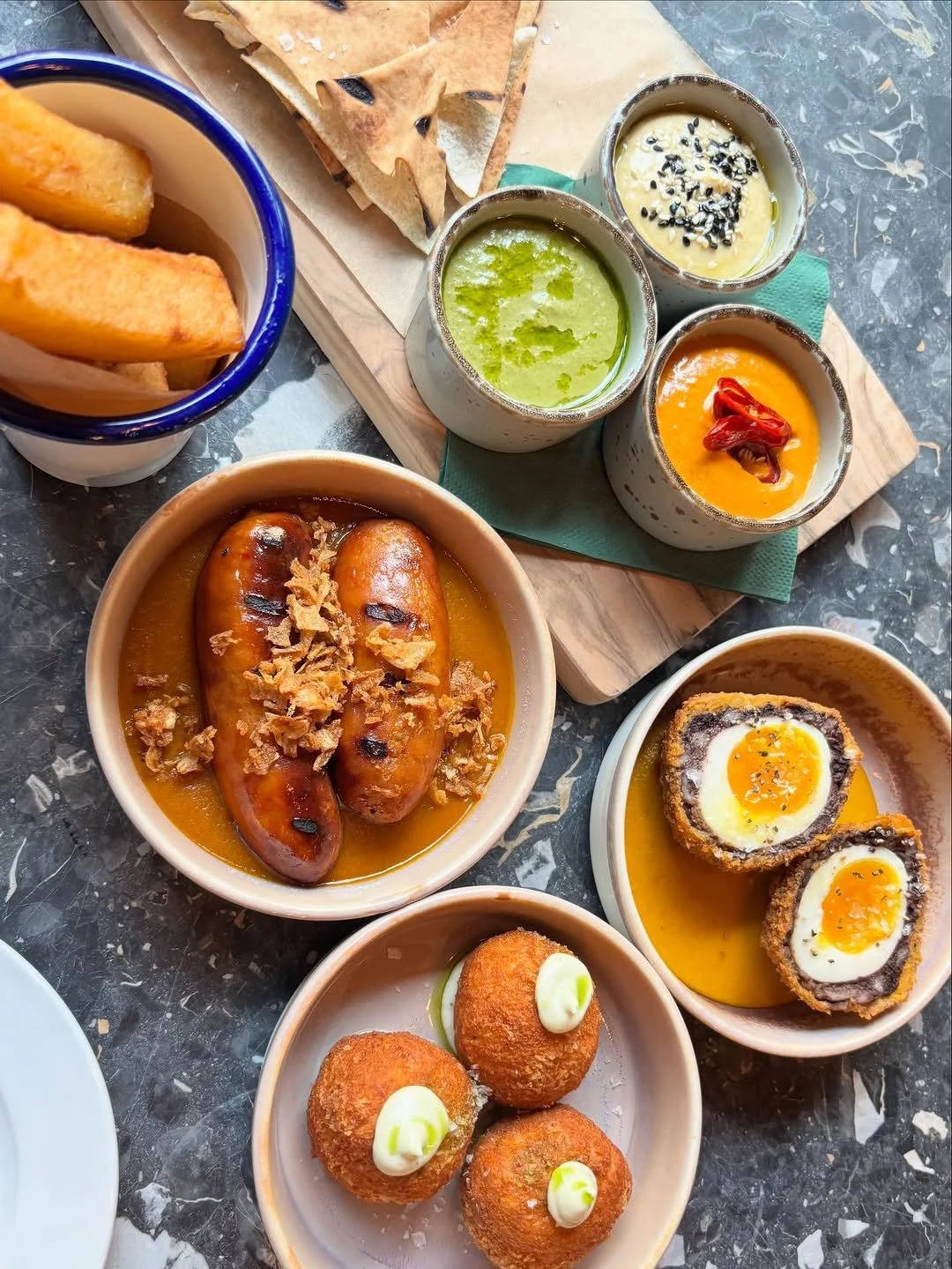 Perfect for sharing&hellip; or not. 😈 Come taste a little bit of everything at Motley.

Our small plates are @templeton.peck1 approved! 🫡

#Motley #MotleyManchester #YOTEL