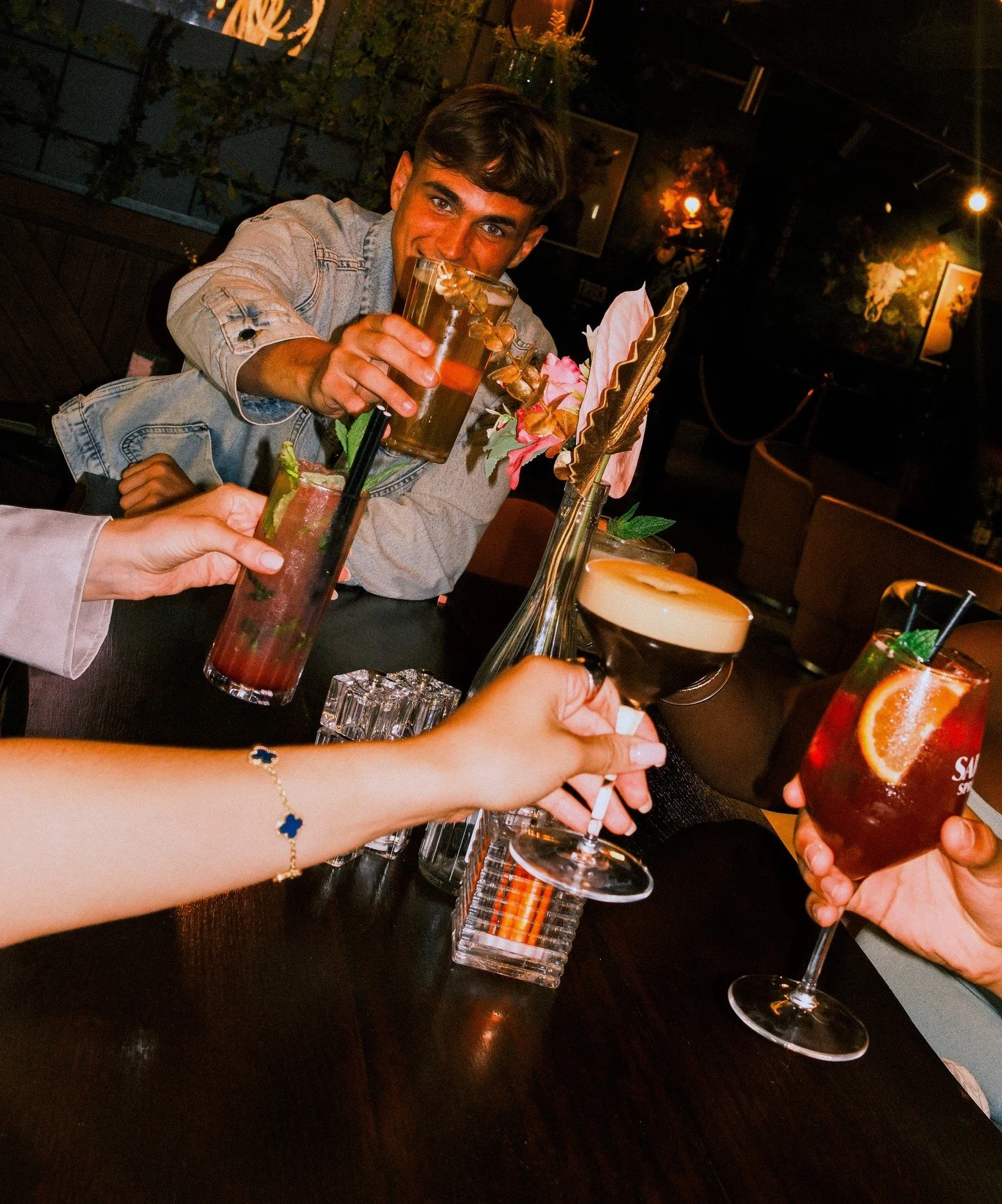 We've found your new after work drinks spot...

Join us Monday-Thursday from 4-7pm at Motley Manchester. Carefully crafted drinks, indulgent small plates &amp; happy hour feels.

Book at the link in bio.

#MotleyManchester #Motley #YOTEL