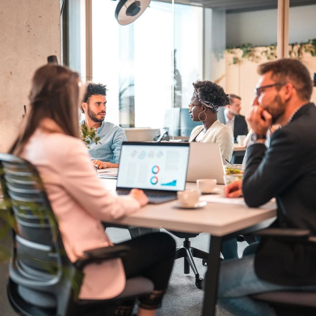 What to Look for When Hiring an Influencer Marketing Agency