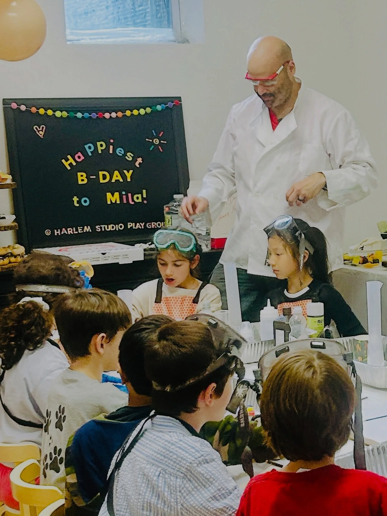 Science birthday parties might look like chaos&hellip; but this is what real learning looks like.

We made &ldquo;Rizzy Fizzy Towers&rdquo; with baking soda, vinegar, soap, and food coloring. The kids thought they were just making exploding rainbow f