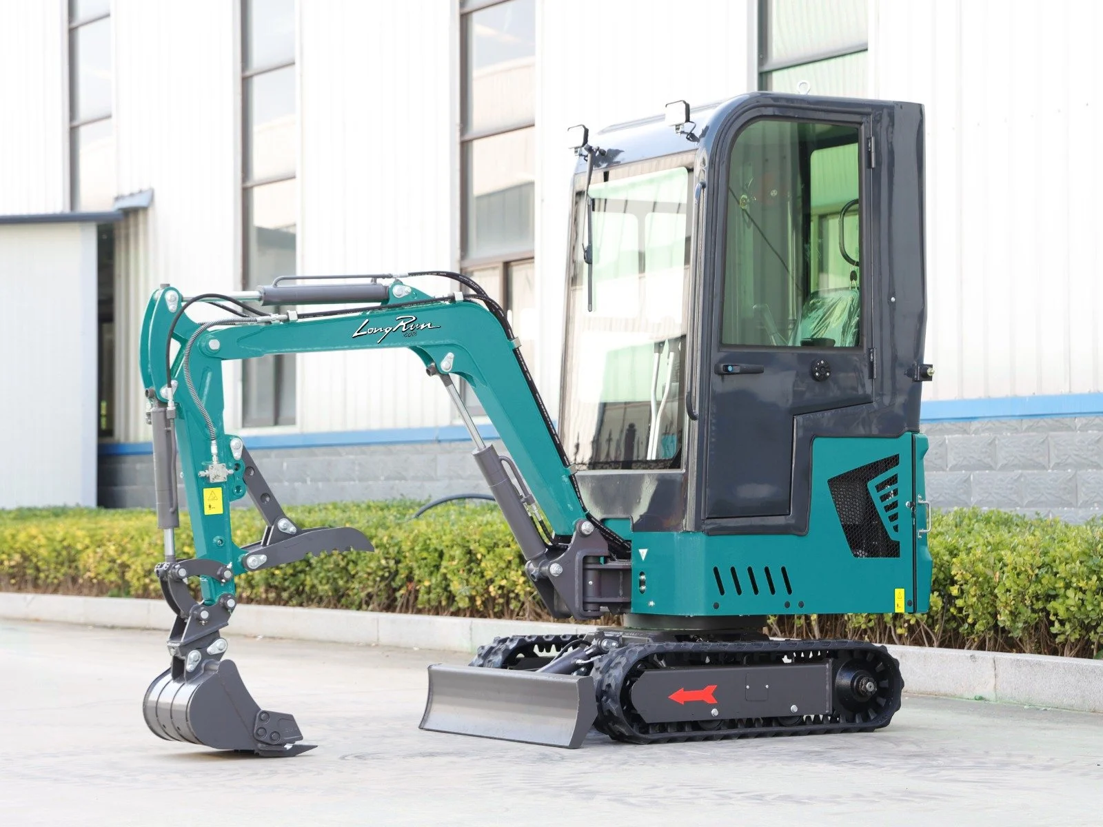 Mini Excavator LR10 E with Closed Cabin